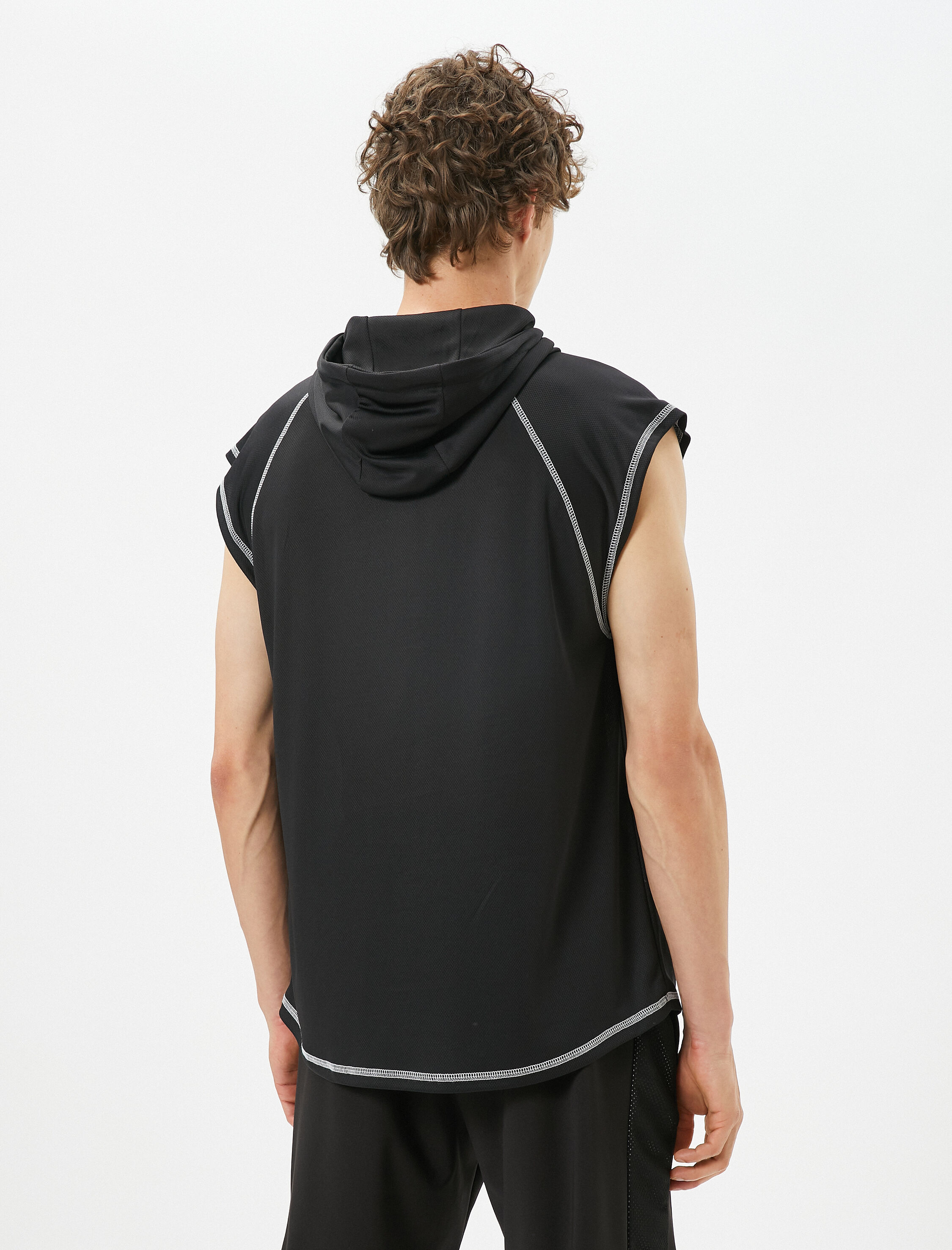   Sporcu Atleti Kapşonlu Dikiş Detaylı Kolsuz