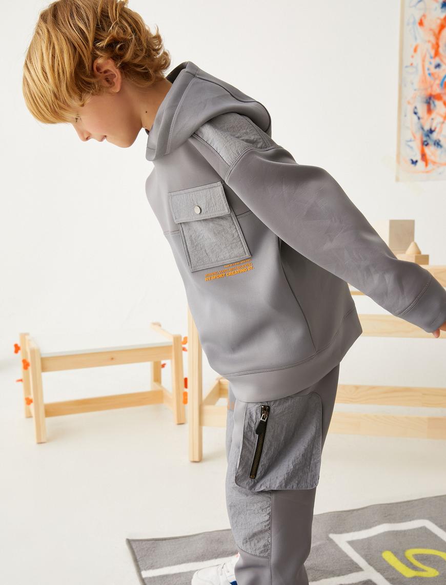  Erkek Çocuk Kapşonlu Sweatshirt Kapaklı Cep Detaylı Uzun Kollu
