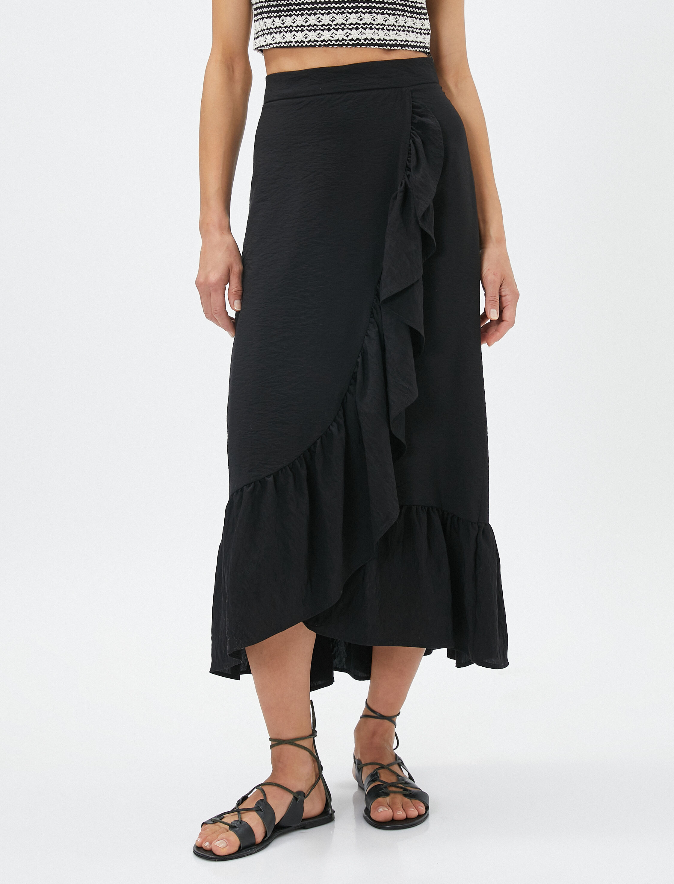   Melis Ağazat X Koton - Fırfırlı Asimetrik Midi Etek