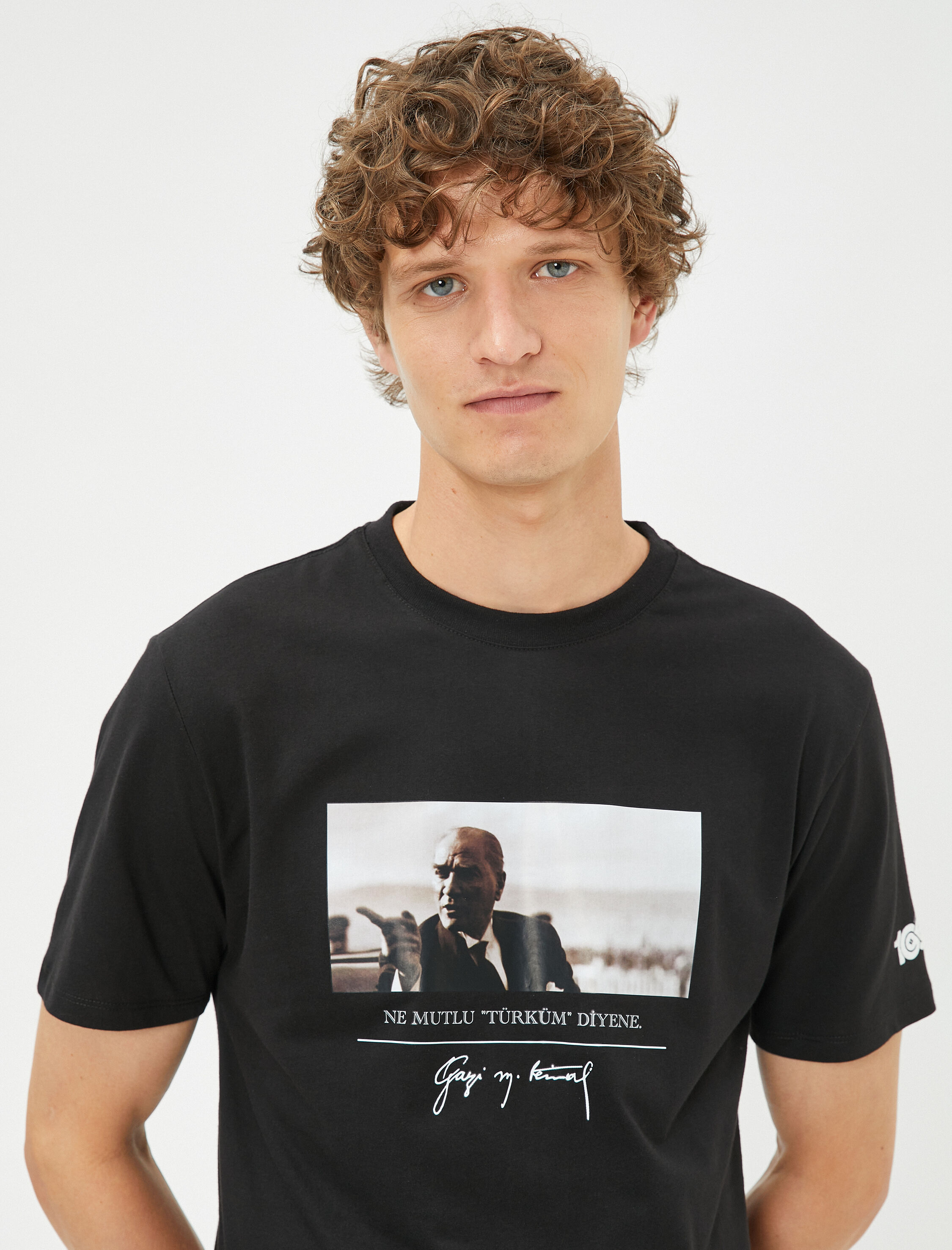   Atatürk Baskılı Tişört Slim Fit 100. Yıla Özel