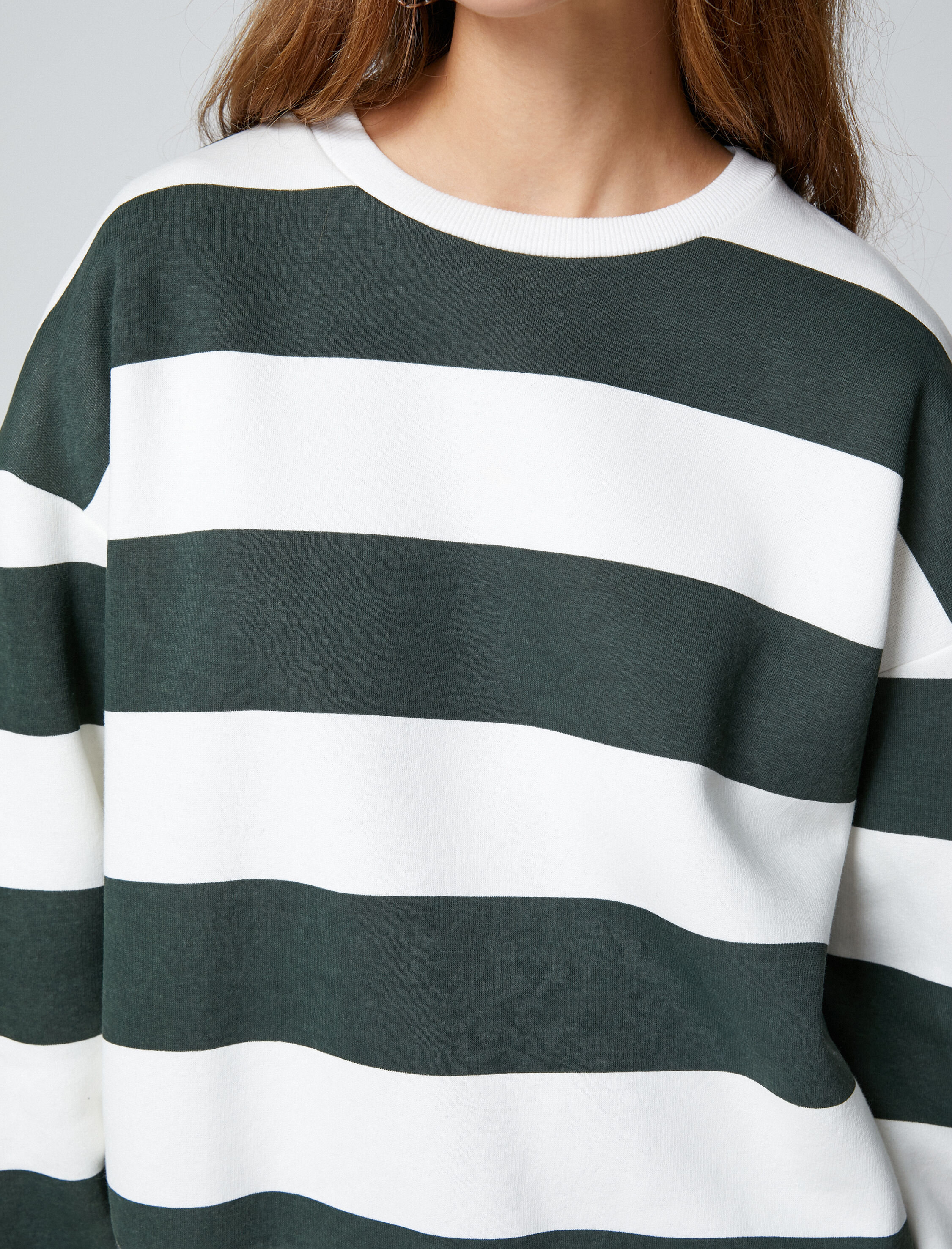   Şardonlu Bisiklet Yaka Sweatshirt Ribanalı Uzun Kollu