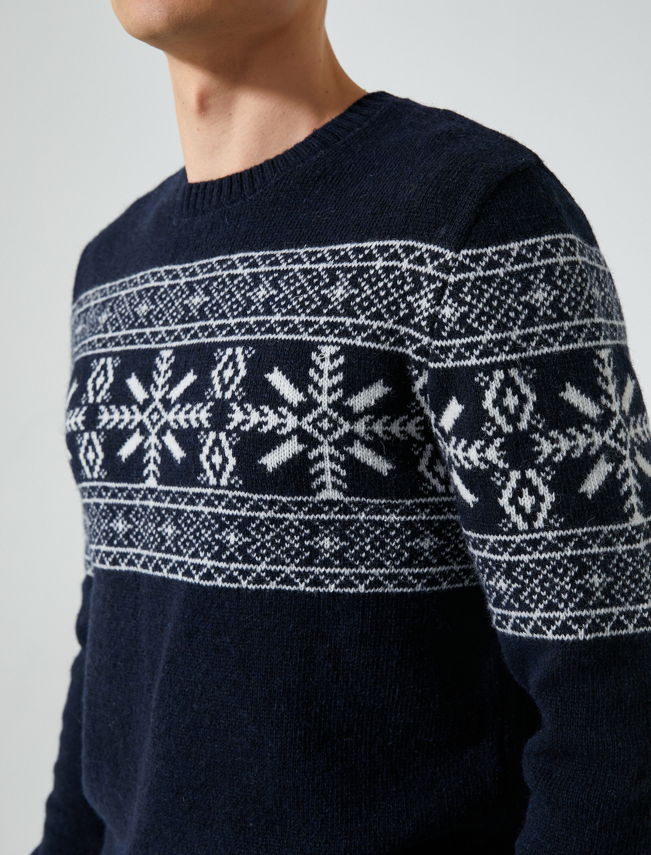   Bisiklet Yaka Kazak Etnik Desenli