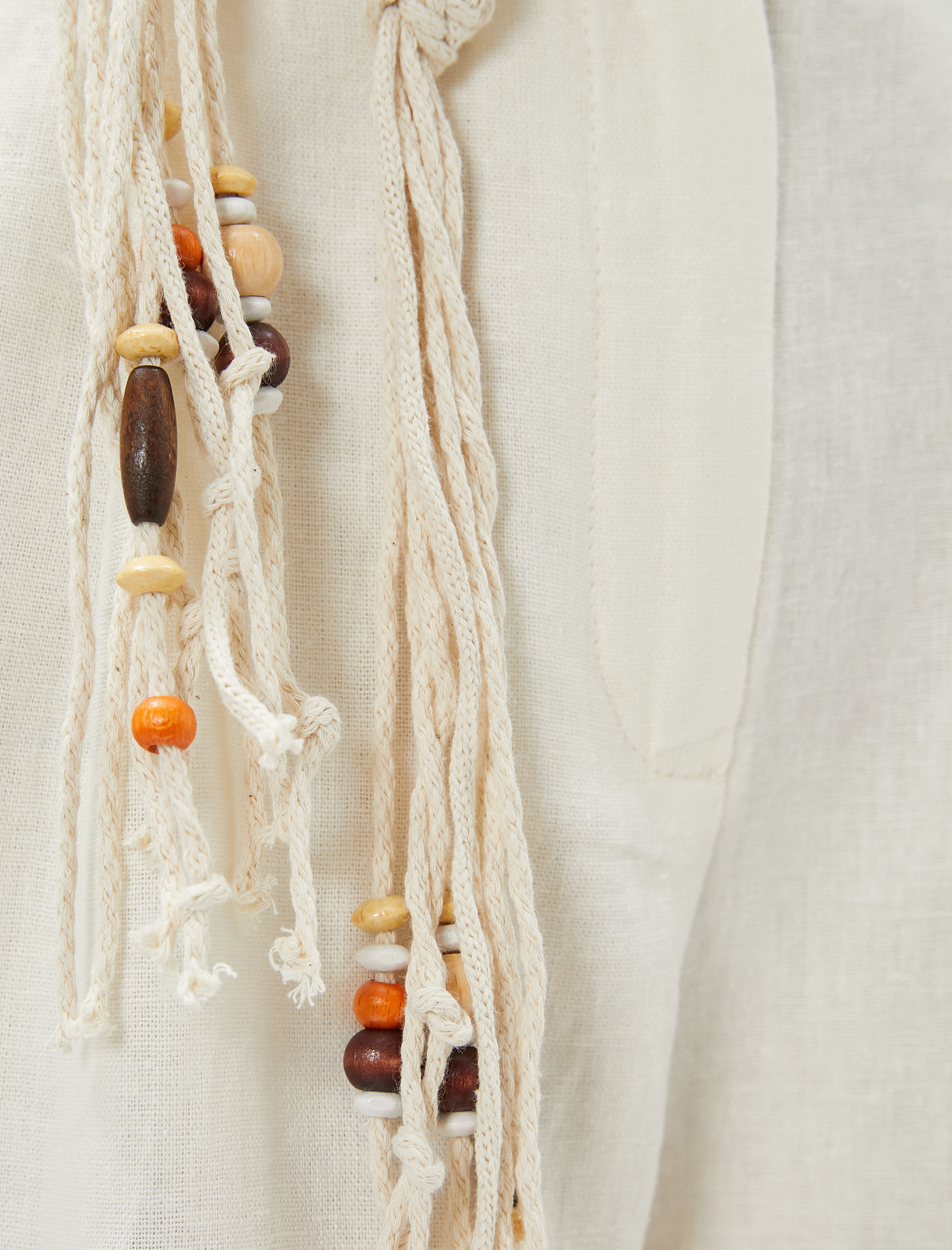   Melis Ağazat X Koton - Cepli Kemerli Keten Karışımlı Şort