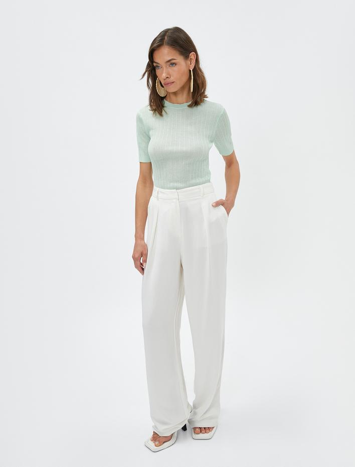  Melis Ağazat X Koton - Kısa Kollu Triko Kazak Çizgili