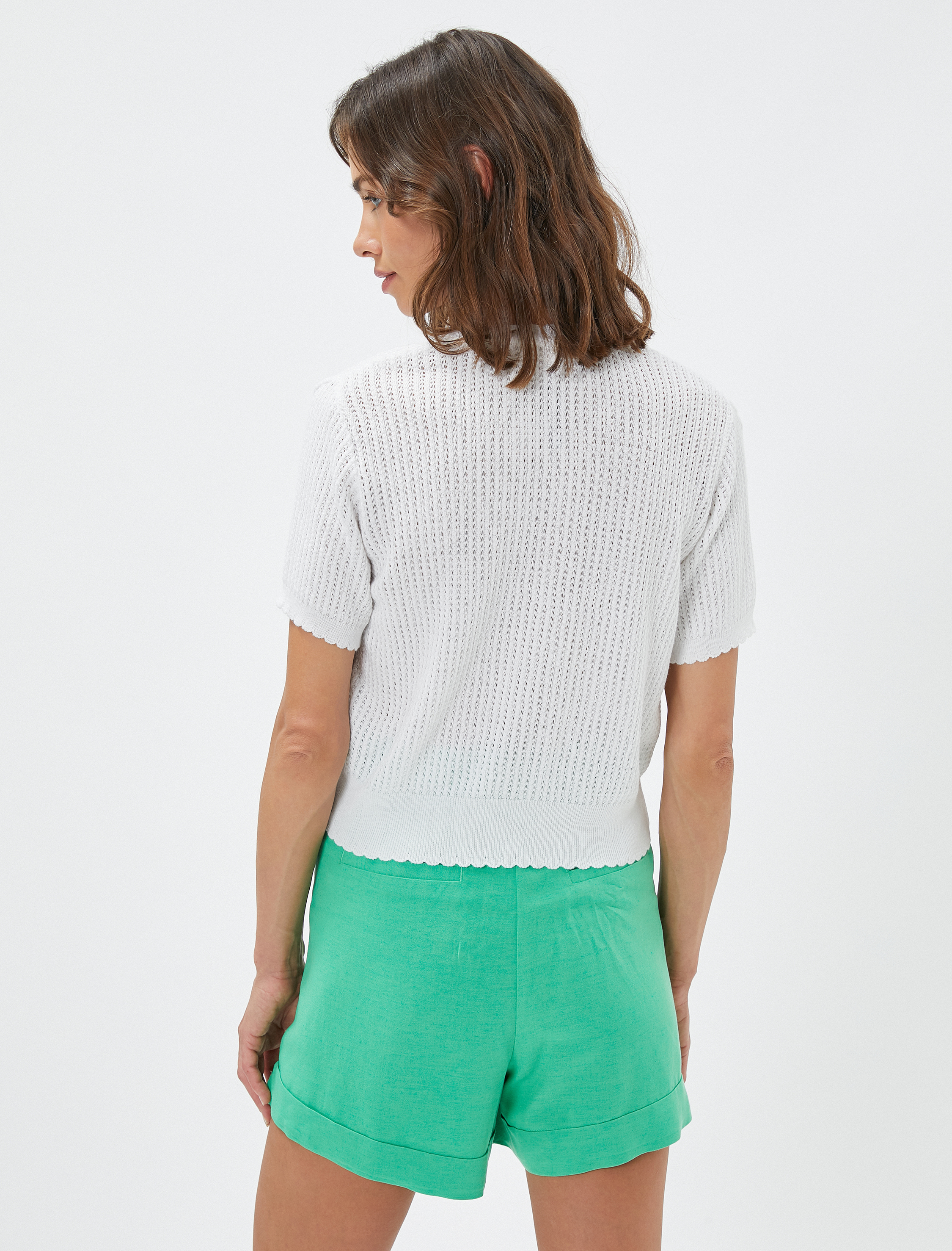   Melis Ağazat X Koton - Düğmeli Kısa Kollu Kroşe Hırka