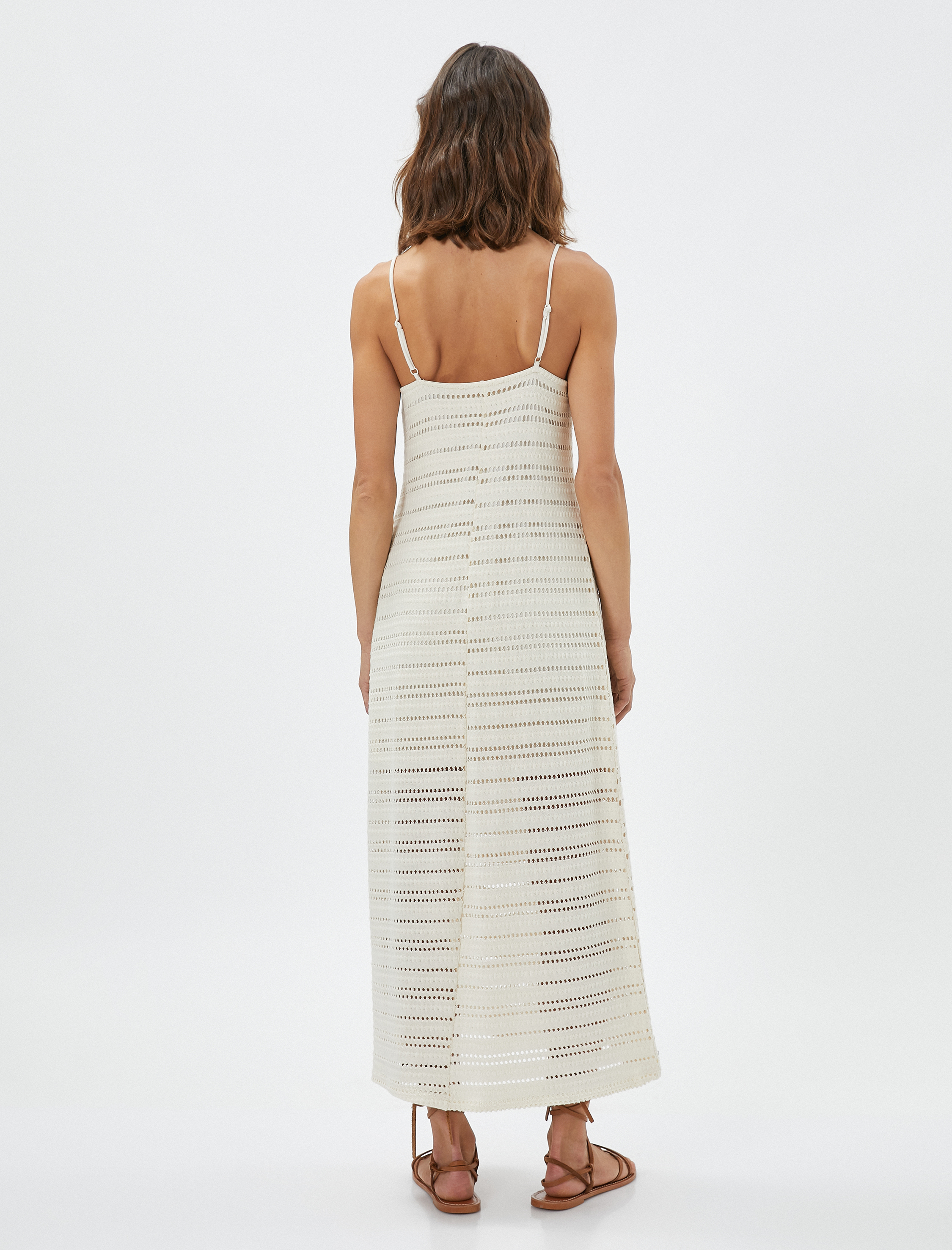   Melis Ağazat X Koton - Askılı Boncuk Detaylı Kroşe Uzun Elbise