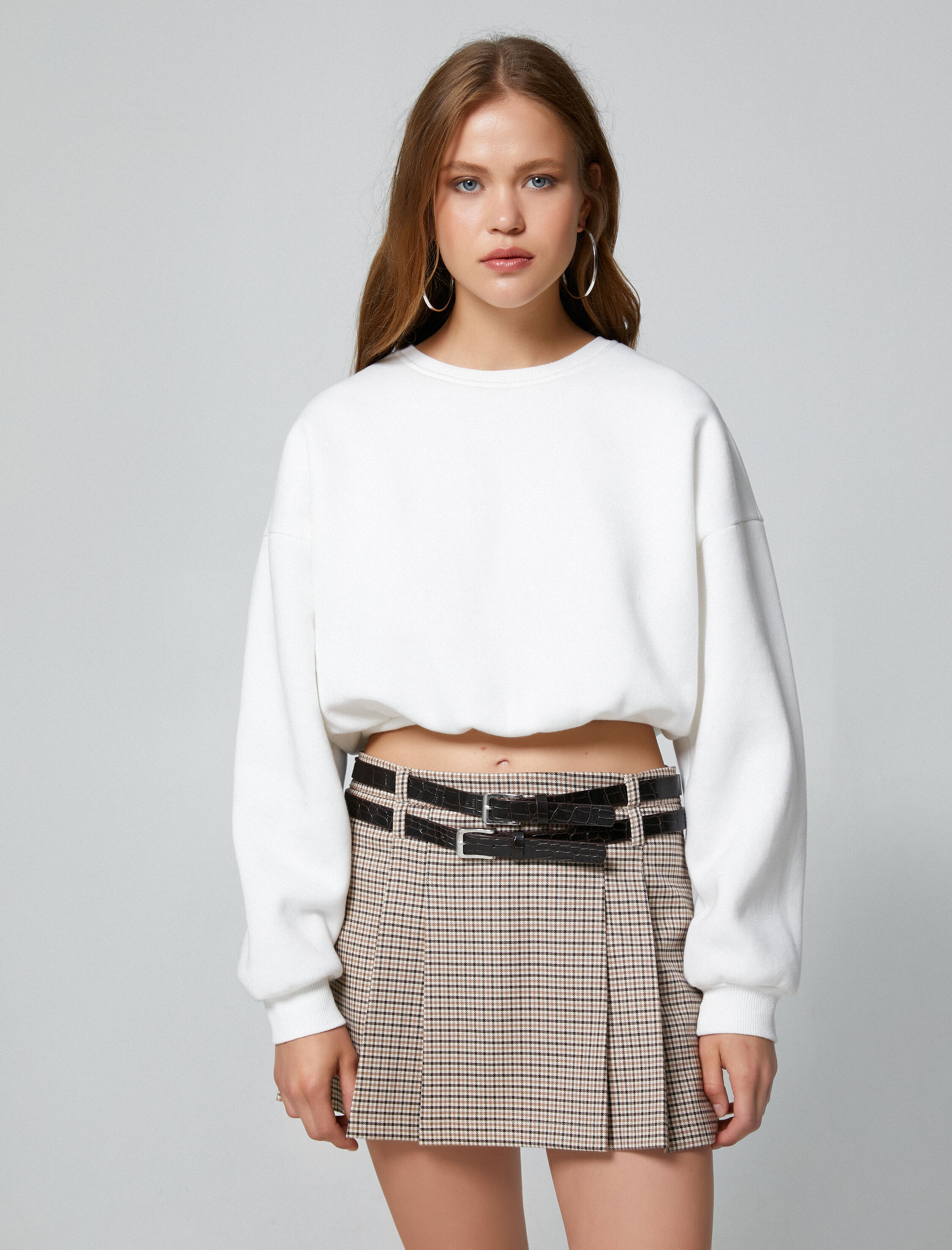   Şardonlu Crop Sweatshirt Bisiklet Yaka Beli Ribanalı Uzun Kollu