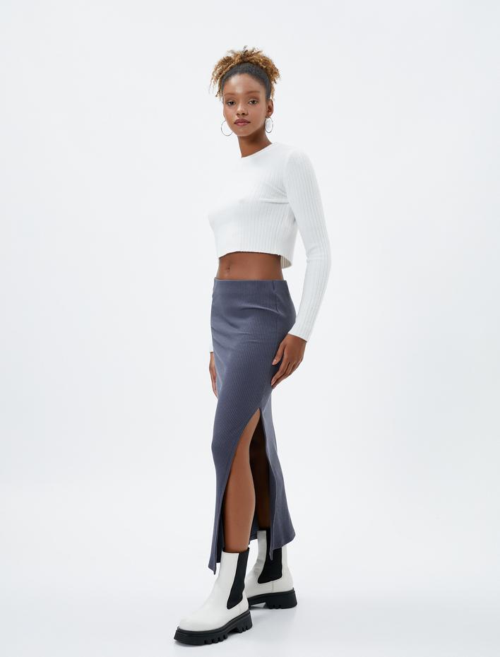  Uzun Maksi Etek Yırtmaçlı Ribanalı