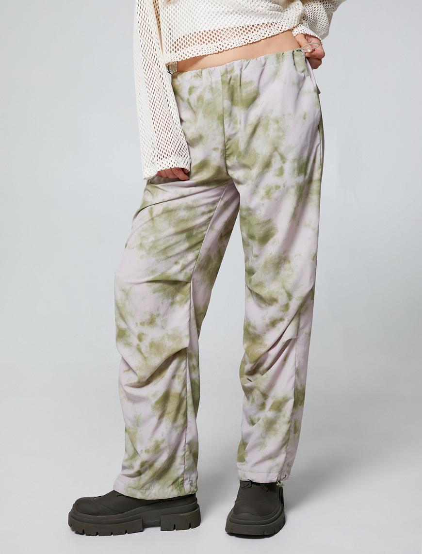   Paraşüt Pantolon Batik Desenli  Beli ve Paçası Lastikli Stoperli