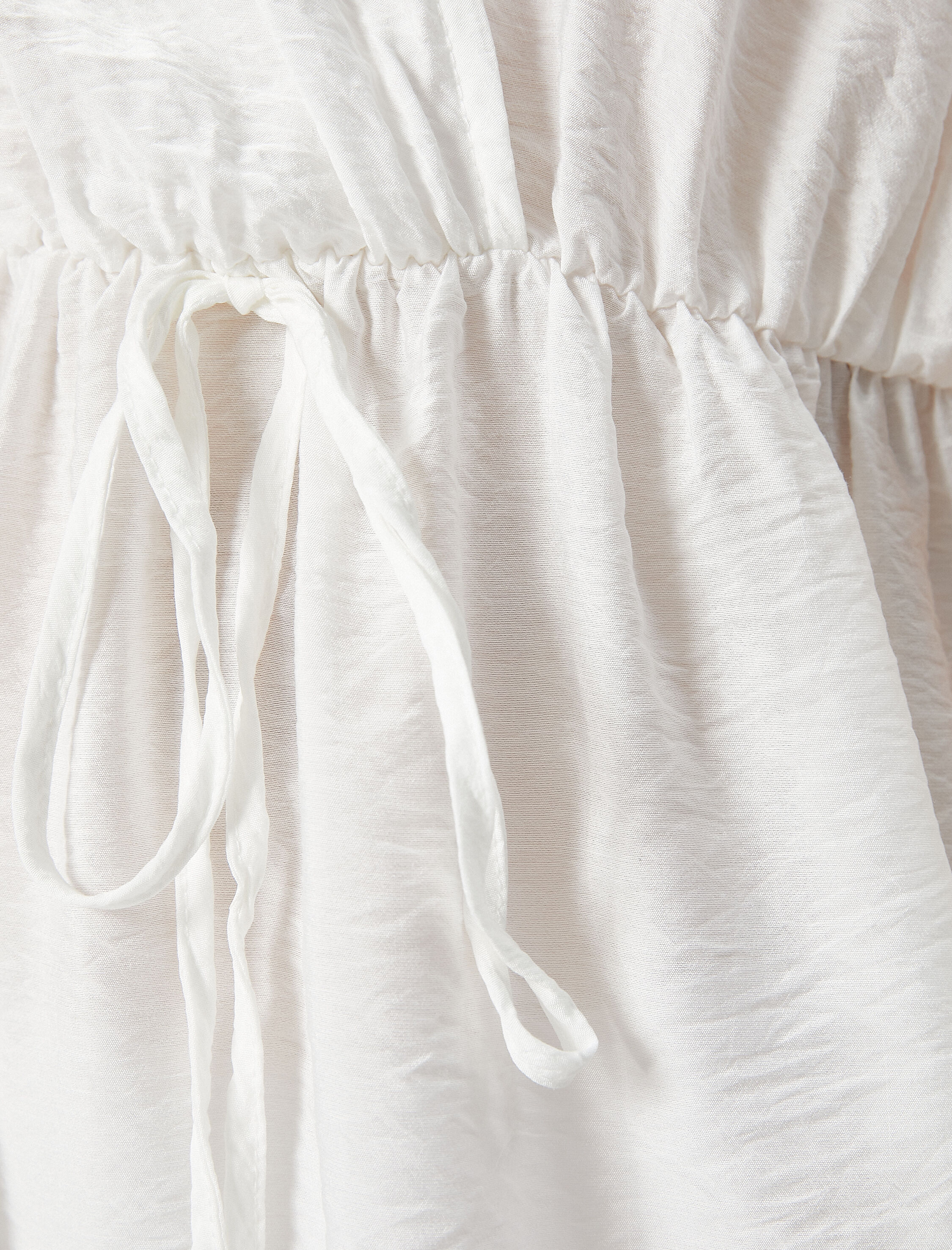   Koton X Şahika Ercümen - Beli Bağlama Detaylı Mini Viskon Elbise