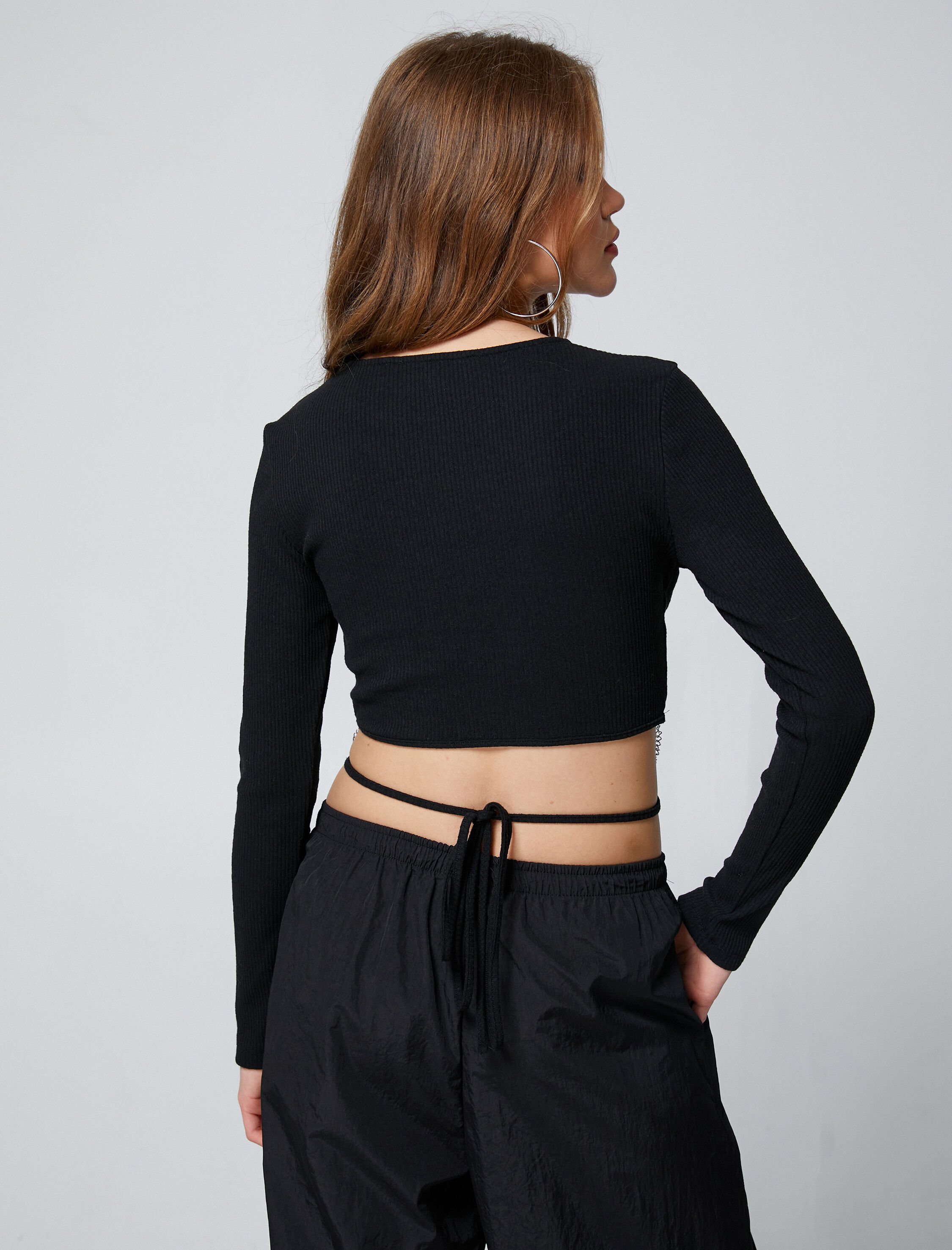   Crop Tişört Uzun Kollu Zincir Kelebek Detaylı Bisiklet Yaka