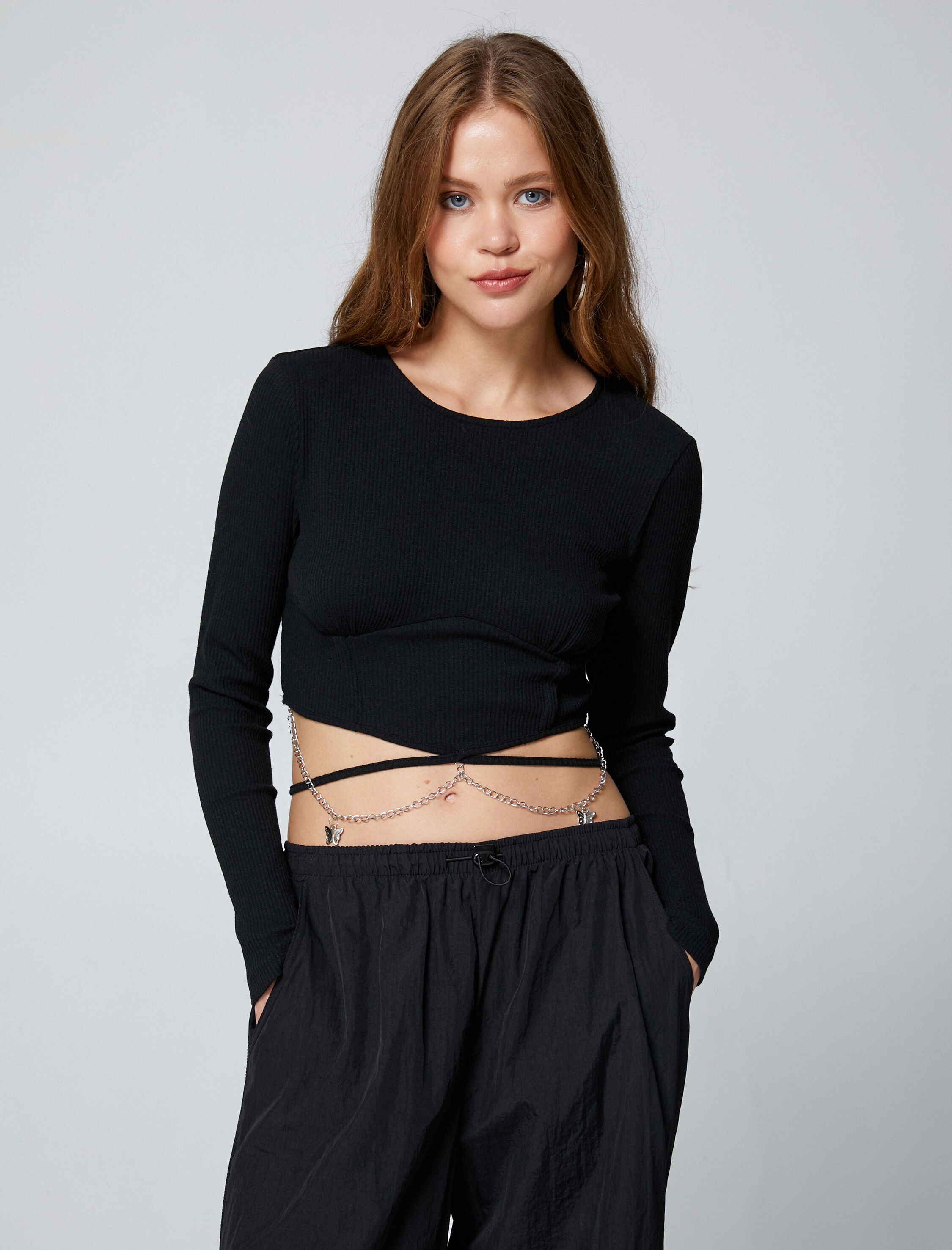   Crop Tişört Uzun Kollu Zincir Kelebek Detaylı Bisiklet Yaka