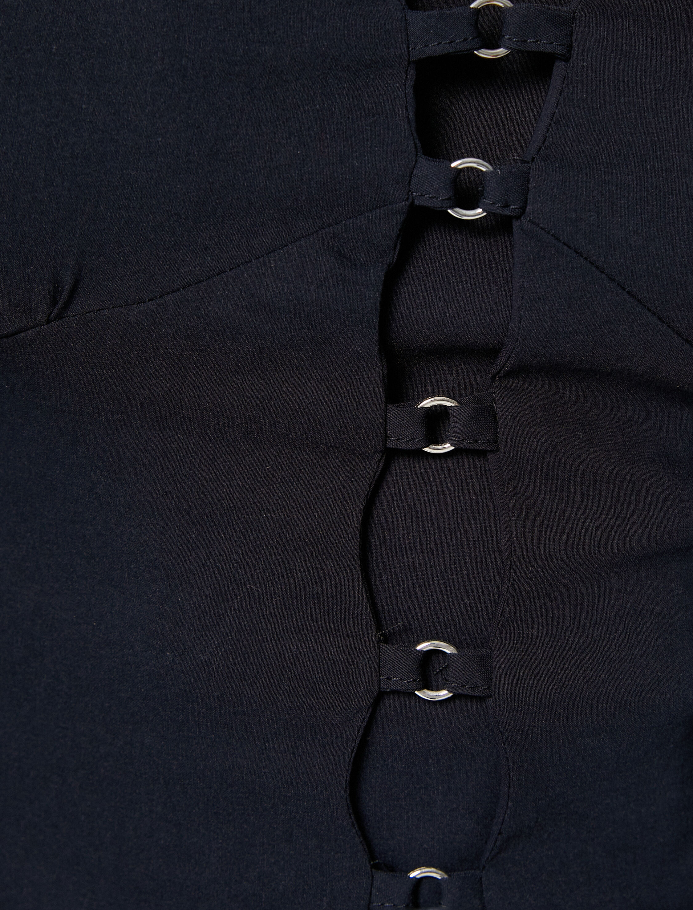   Crop Bluz Uzun Kollu Gömlek Yaka Metal Aksesuar Detaylı