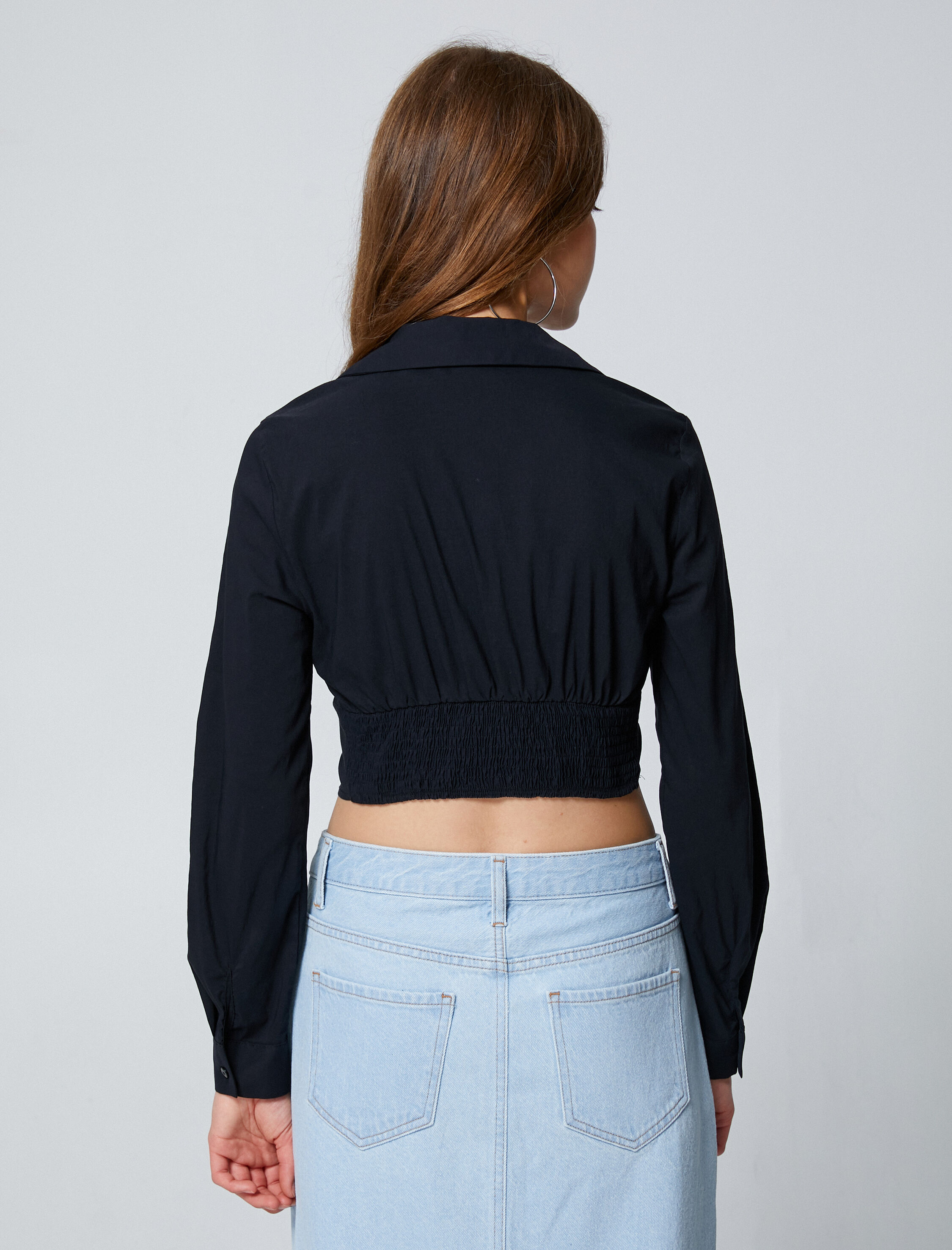   Crop Bluz Uzun Kollu Gömlek Yaka Metal Aksesuar Detaylı