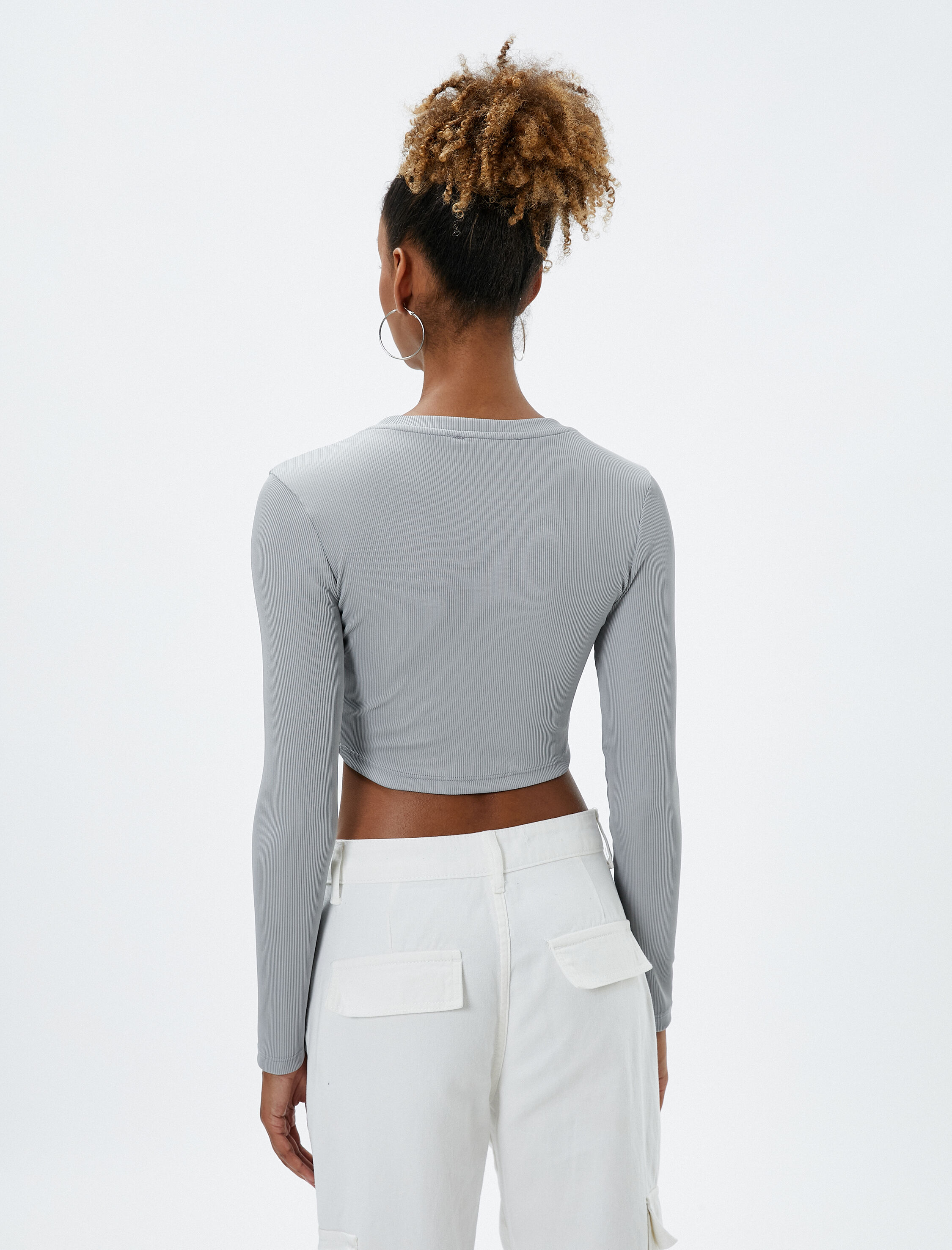   Uzun Kollu Tişört Crop Bisiklet Yaka Metal Aksesuarlı