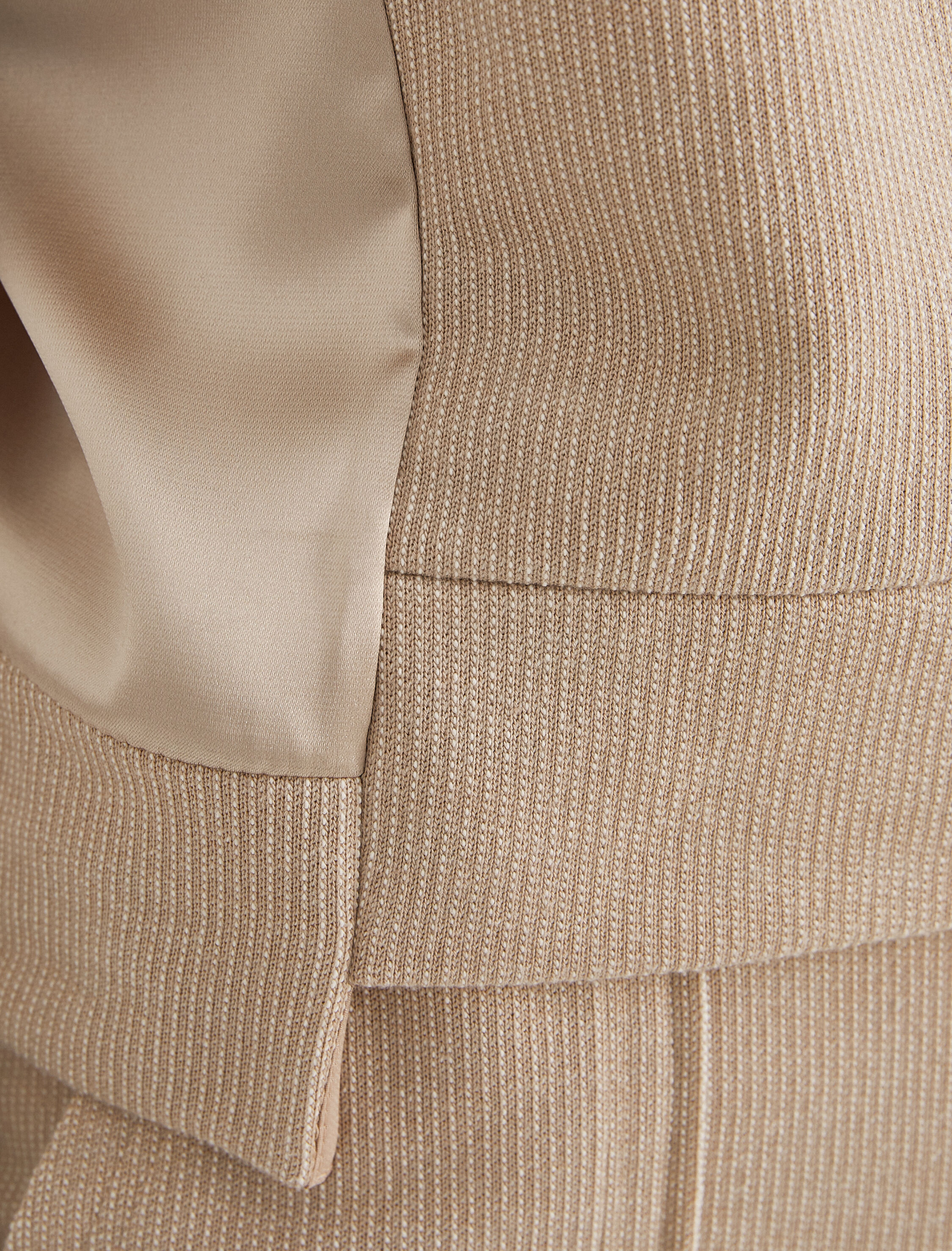   Saten Detaylı Sweatshirt Bisiklet Yaka