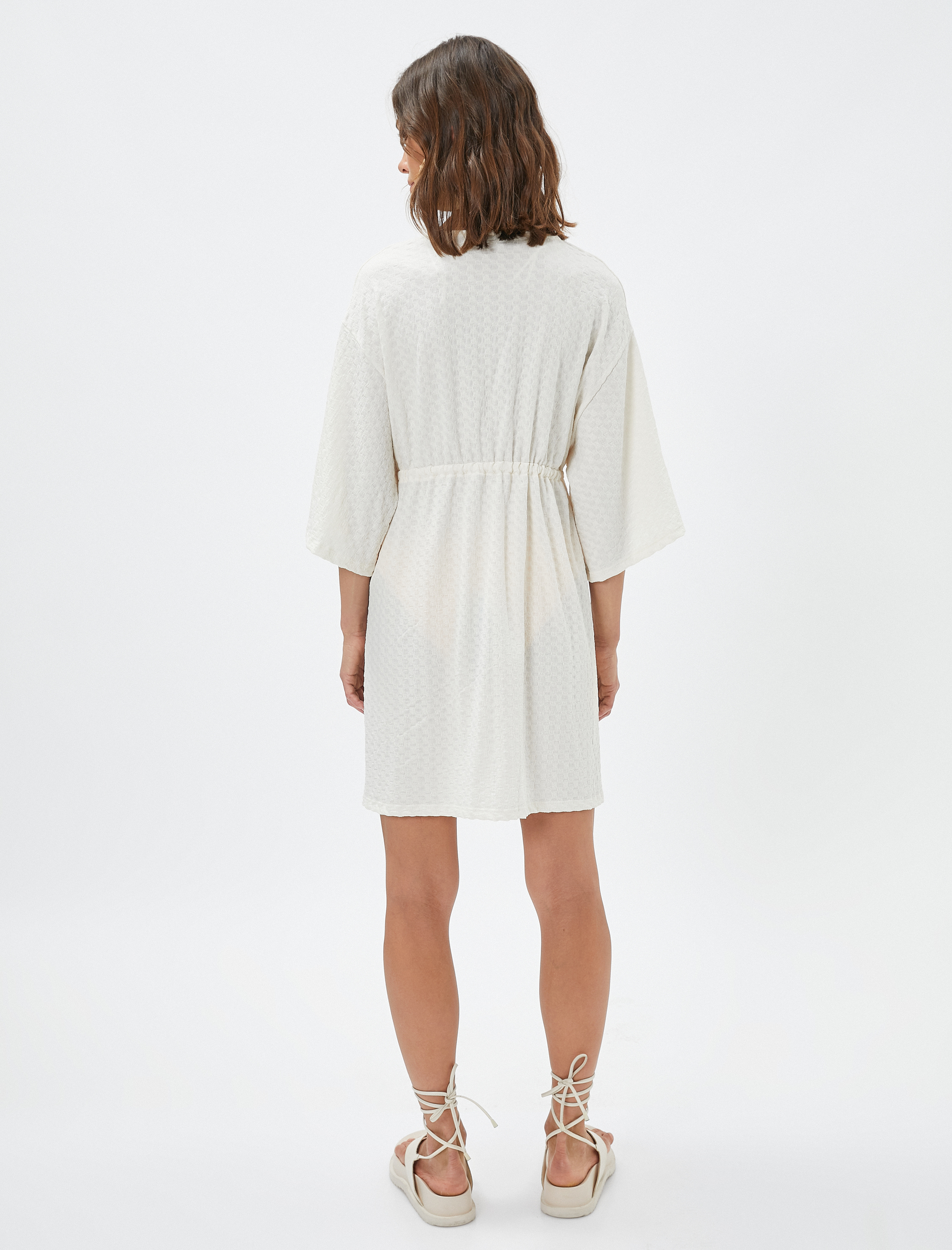   Koton X Şahika Ercümen - V Yaka Bağlama Detaylı Plaj Elbisesi