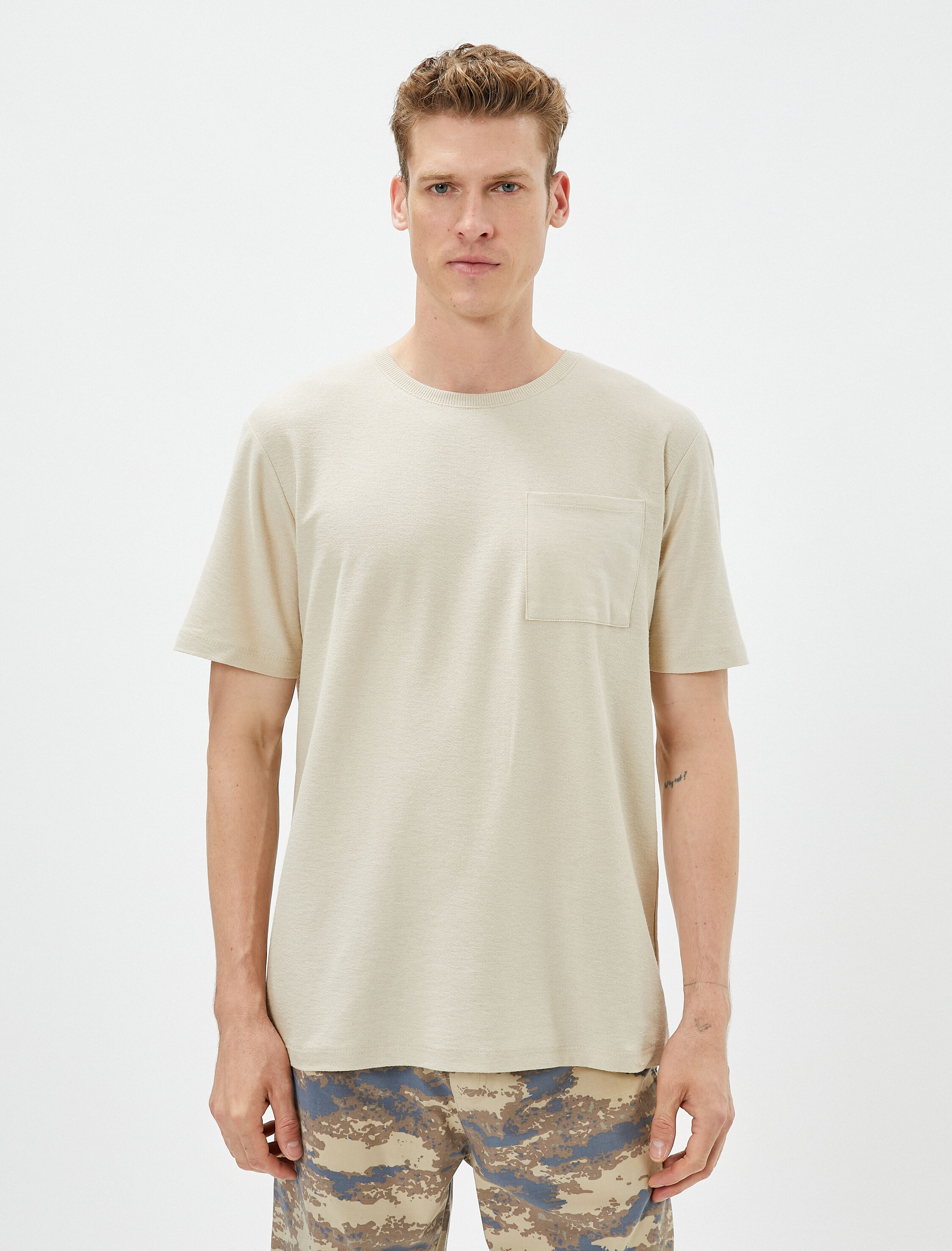   Basic Tişört Cep Detaylı Bisiklet Yaka Kısa Kollu Pamuklu