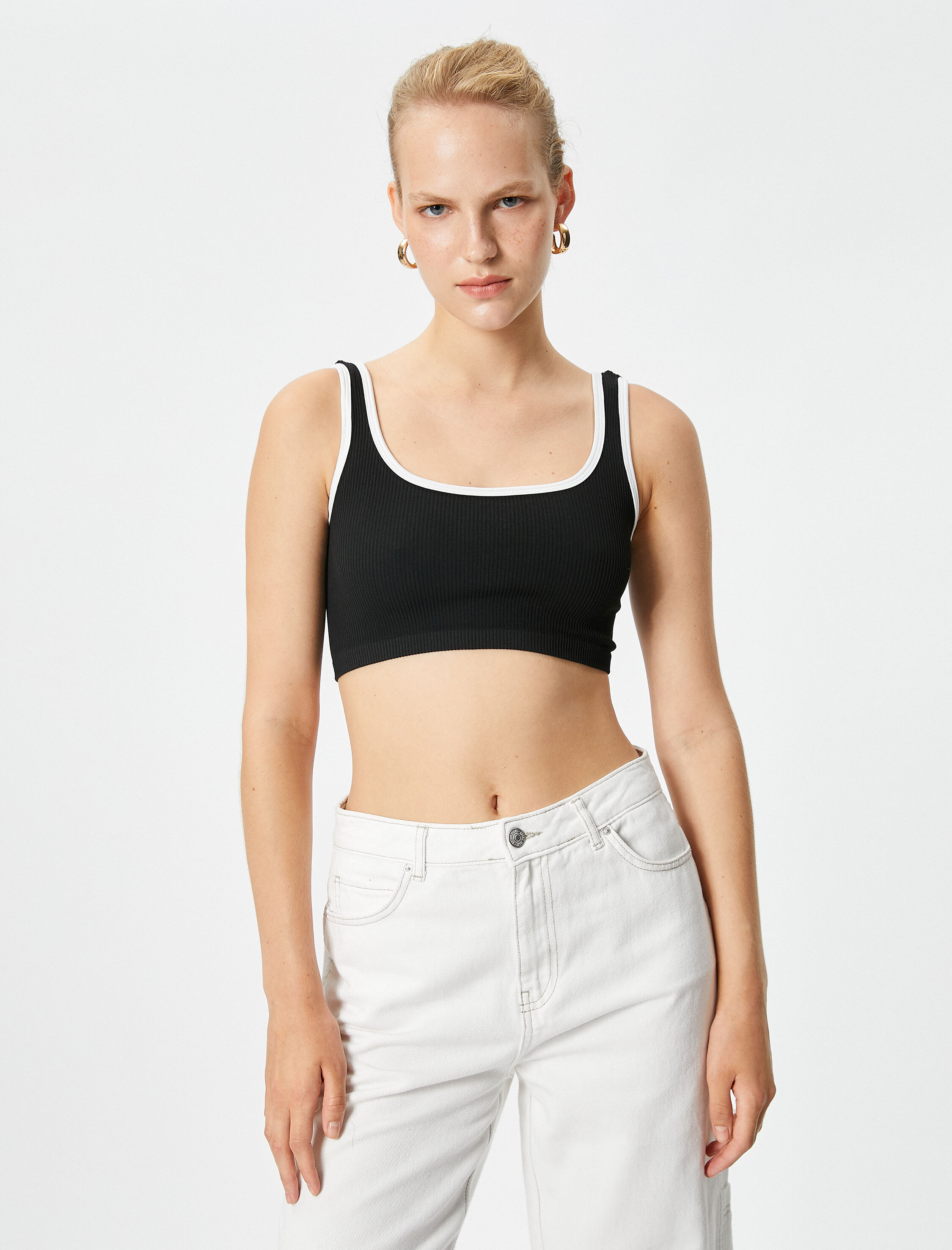   Crop Fitilli Atlet Biye Detaylı Askılı