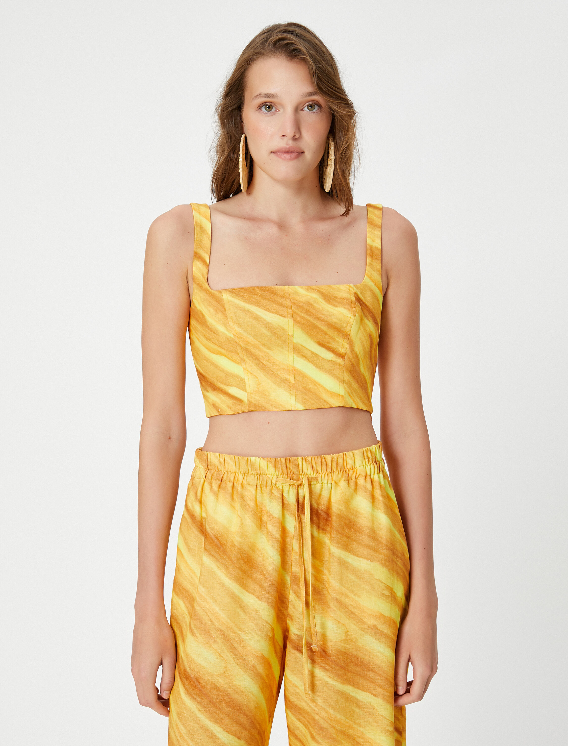   Koton X Şahika Ercümen - Batik Desenli Crop Atlet