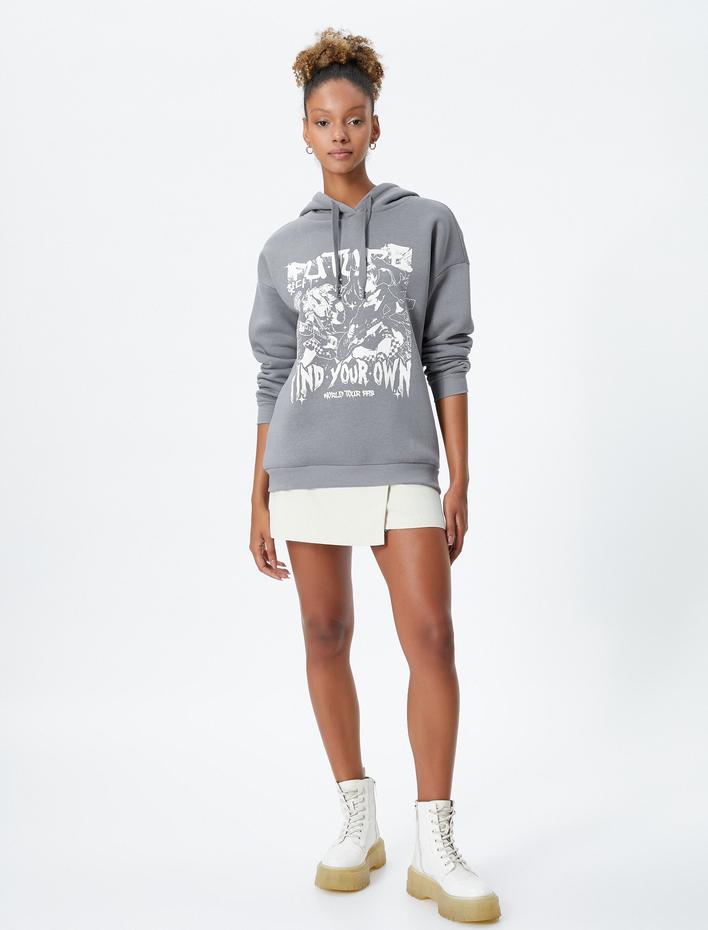  Şardonlu Kapüşonlu Sweatshirt Slogan Baskılı Rahat Kesim Uzun Kollu