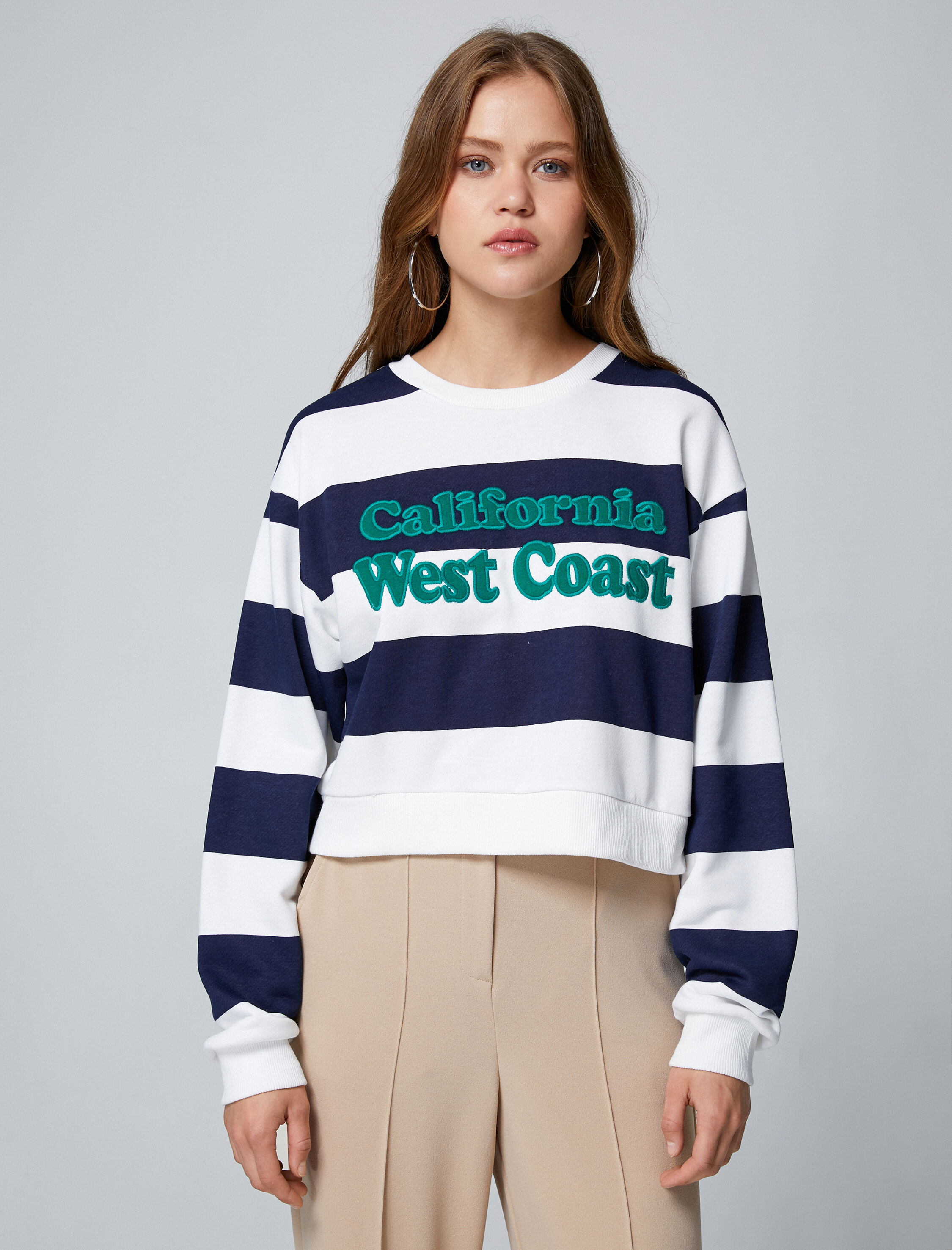   Kolej Sweatshirt Bisiklet Yaka Slogan İşlemeli