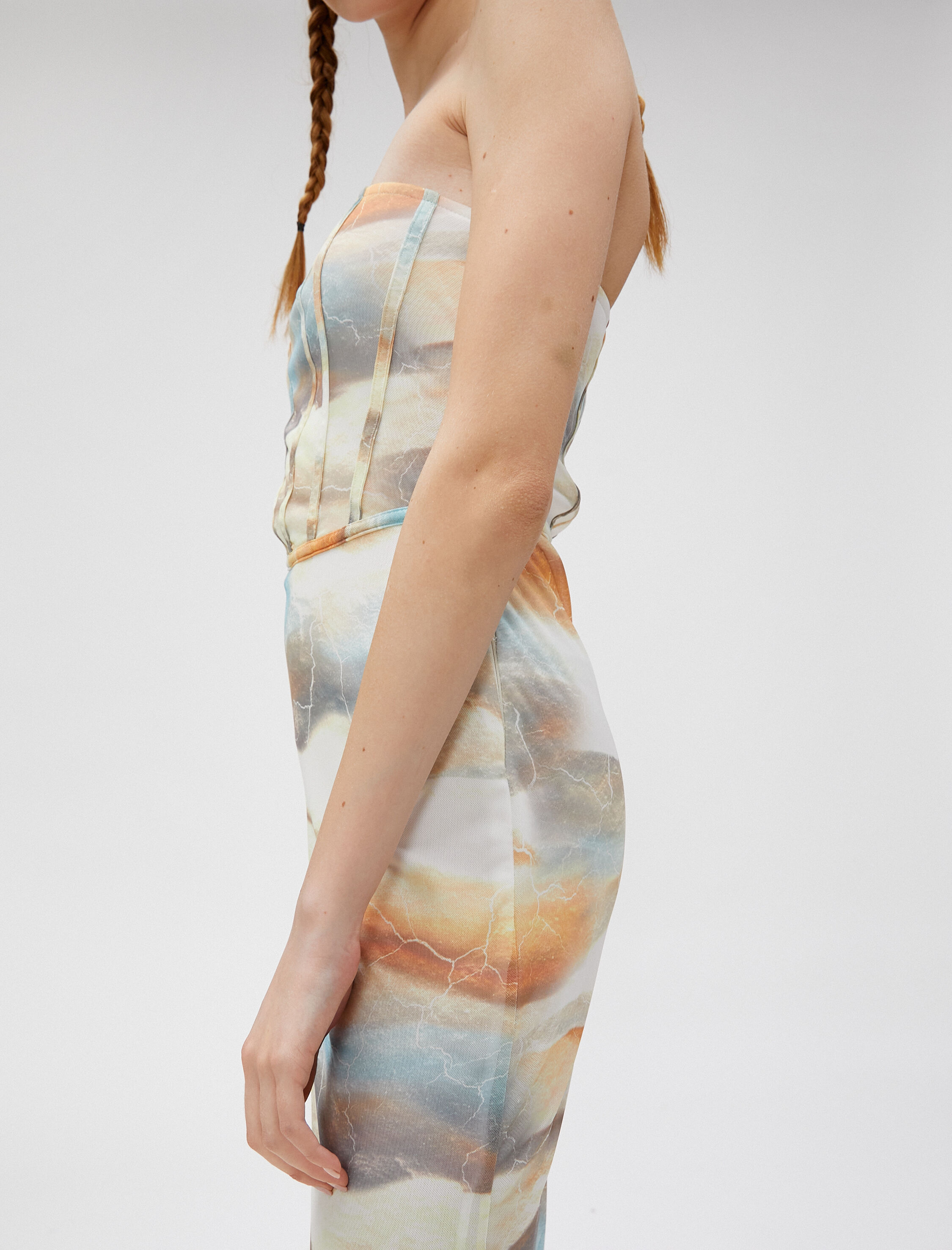   Uzun Elbise Straplez Yırtmaçlı Batik Detaylı Korse Görünümlü