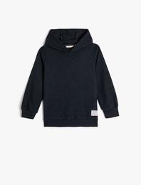 Basic Kapşonlu Sweatshirt Yumuşak Dokulu Etiket Detaylı