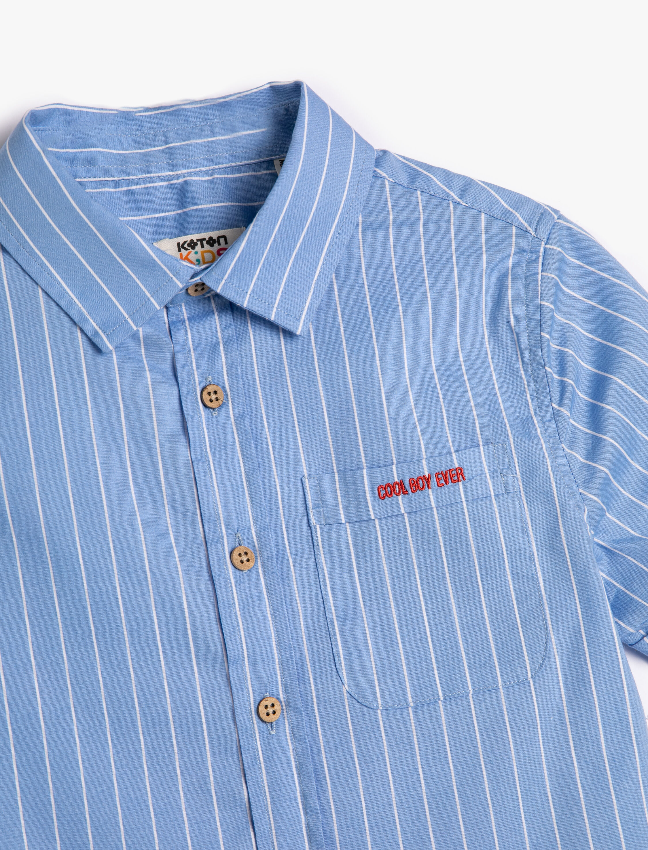  Erkek Çocuk Gömlek Kısa Kollu Tek Cep Detaylı Pamuklu İşleme Detaylı