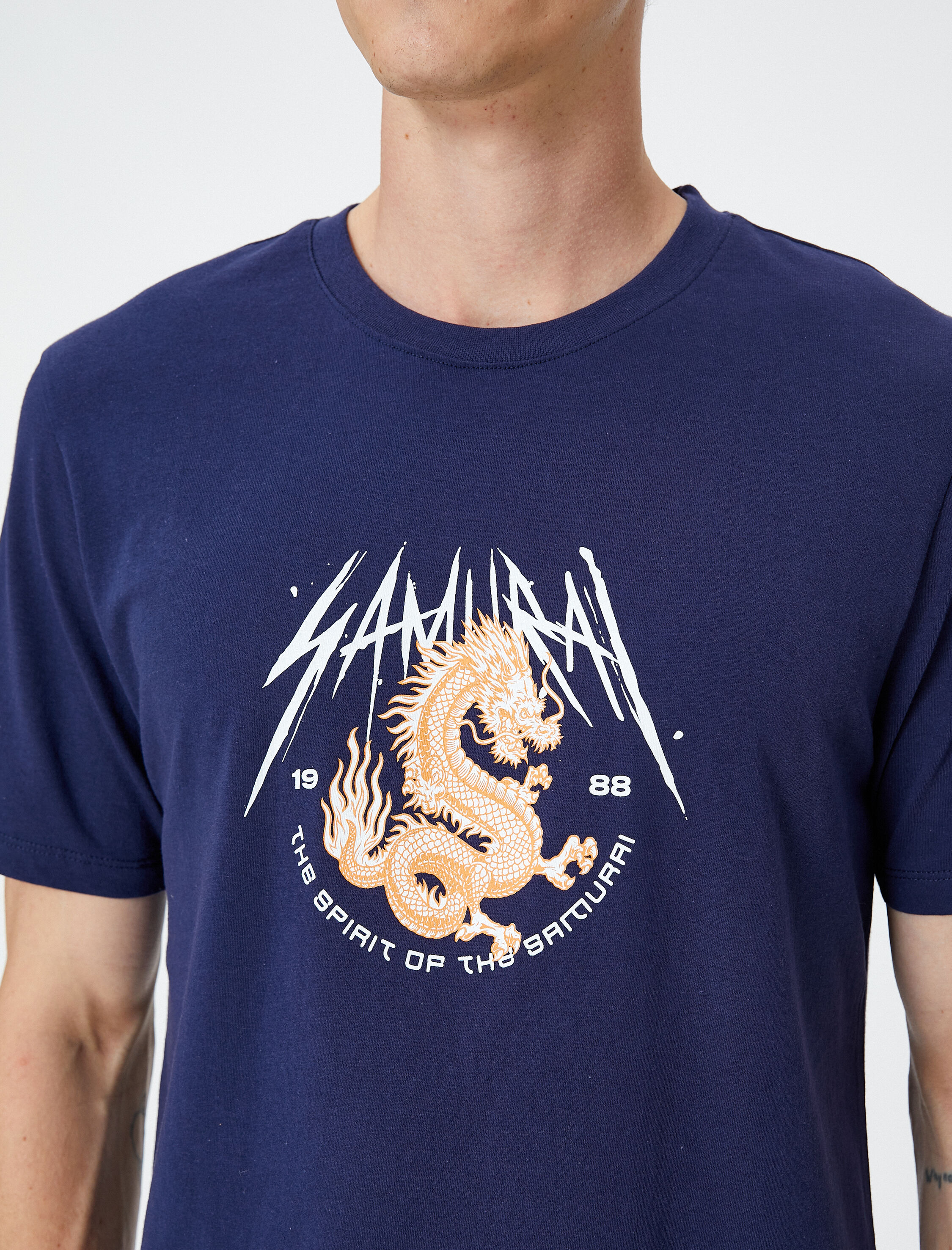   Samuray Baskılı Tişört Bisiklet Yaka Kısa Kollu Pamuklu