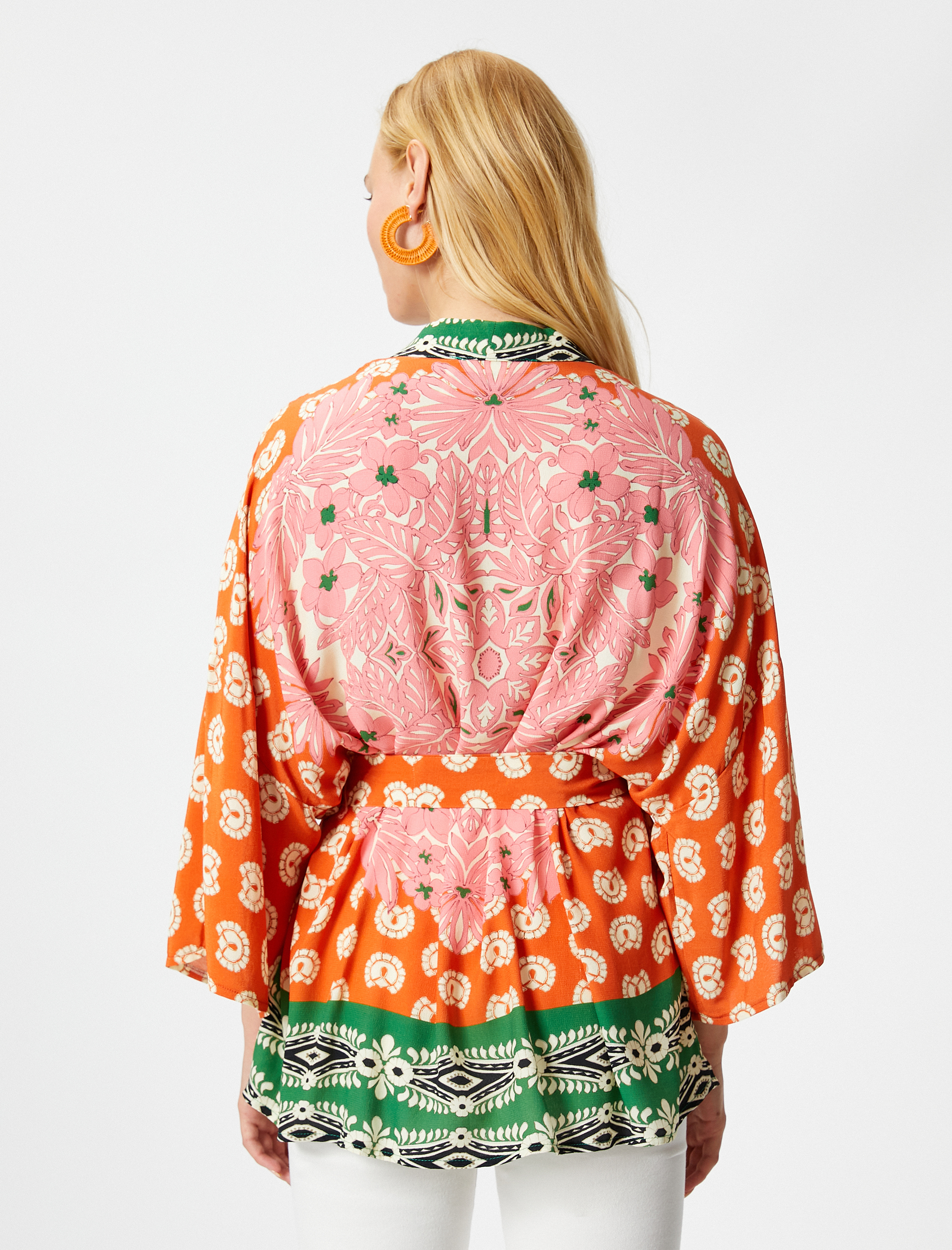   Melis Ağazat X Koton - Etnik Desenli Kuşaklı Kimono