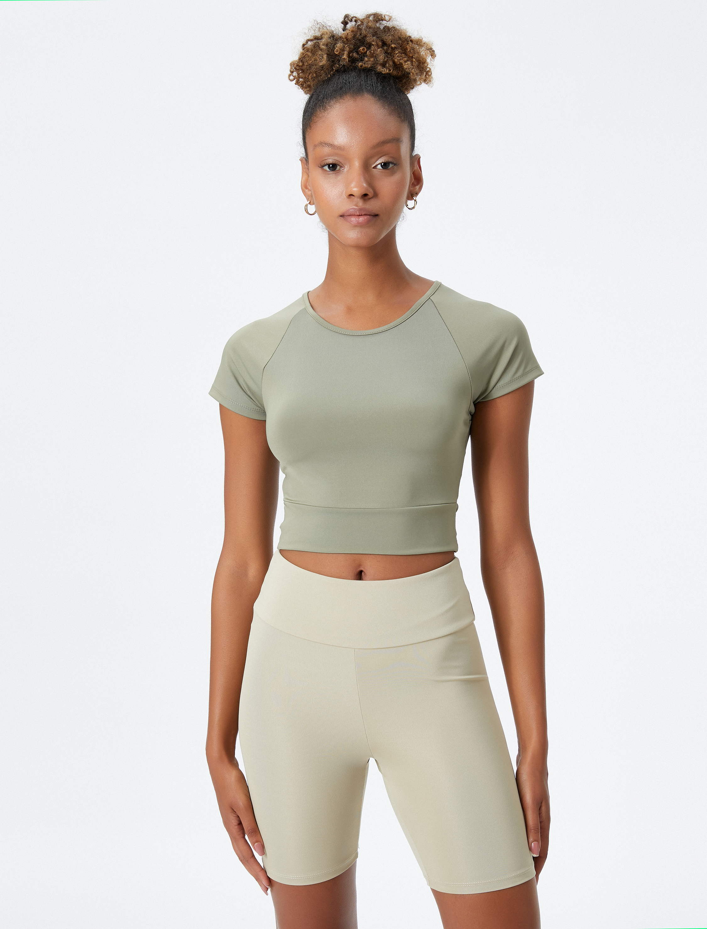   Crop Yoga Tişörtü Bağlama Detaylı Kısa Reglan Kollu