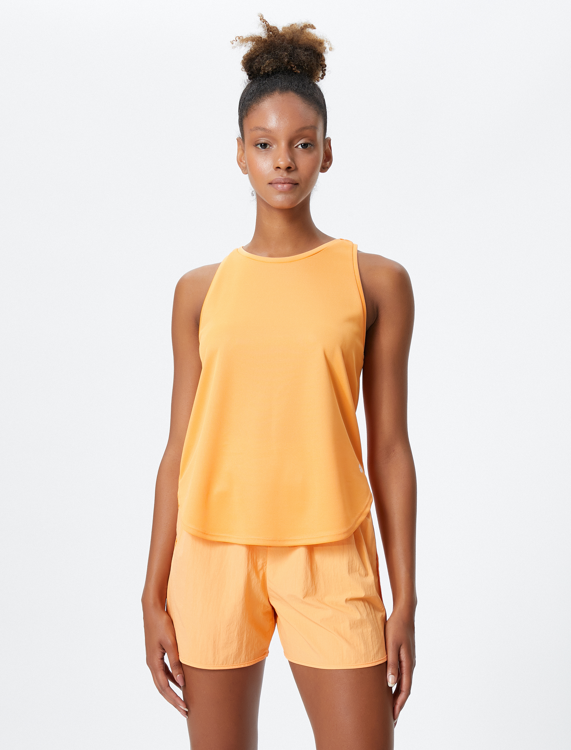   Kolsuz Tişört Minimal Baskılı Yuvarlak Yaka