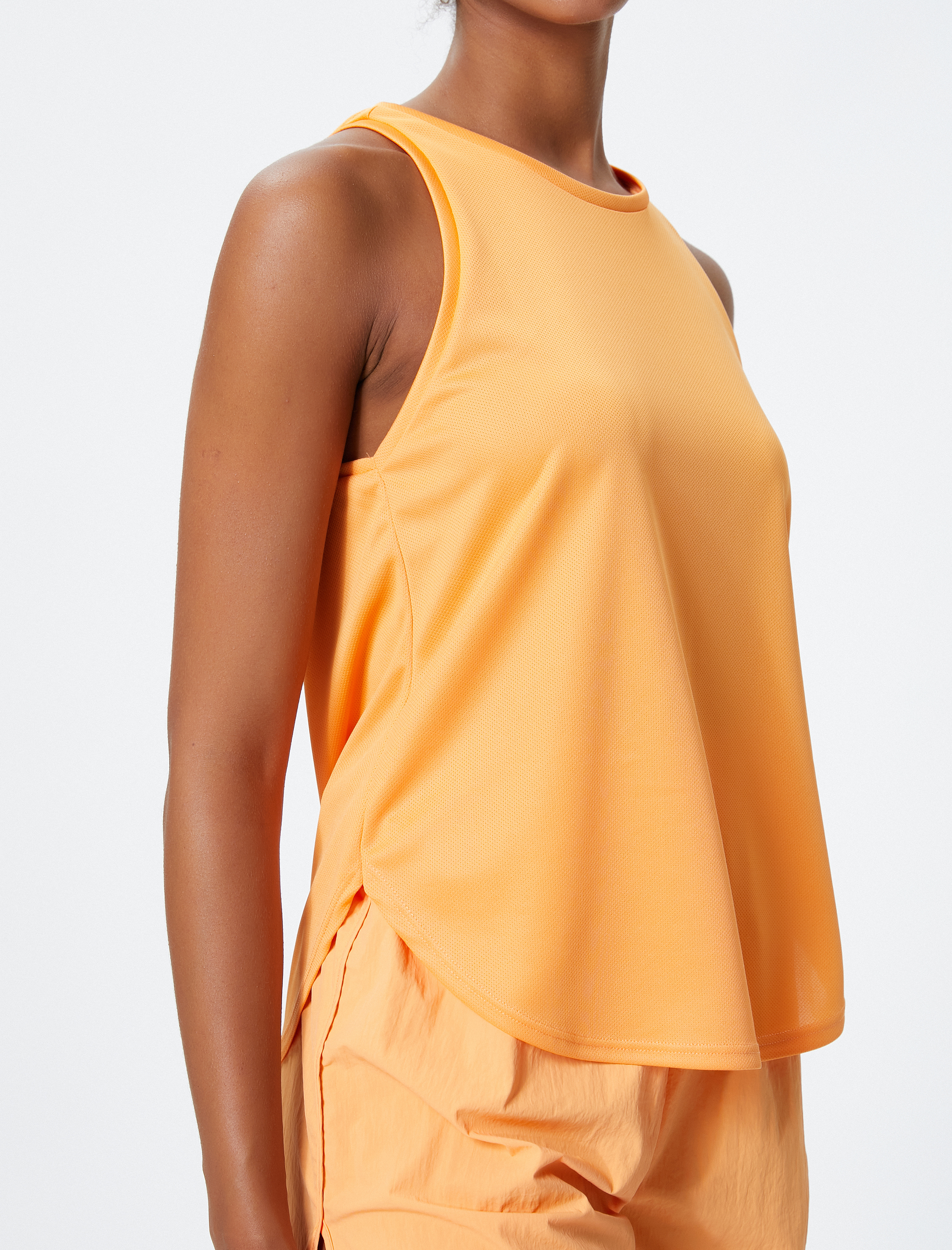   Kolsuz Tişört Minimal Baskılı Yuvarlak Yaka