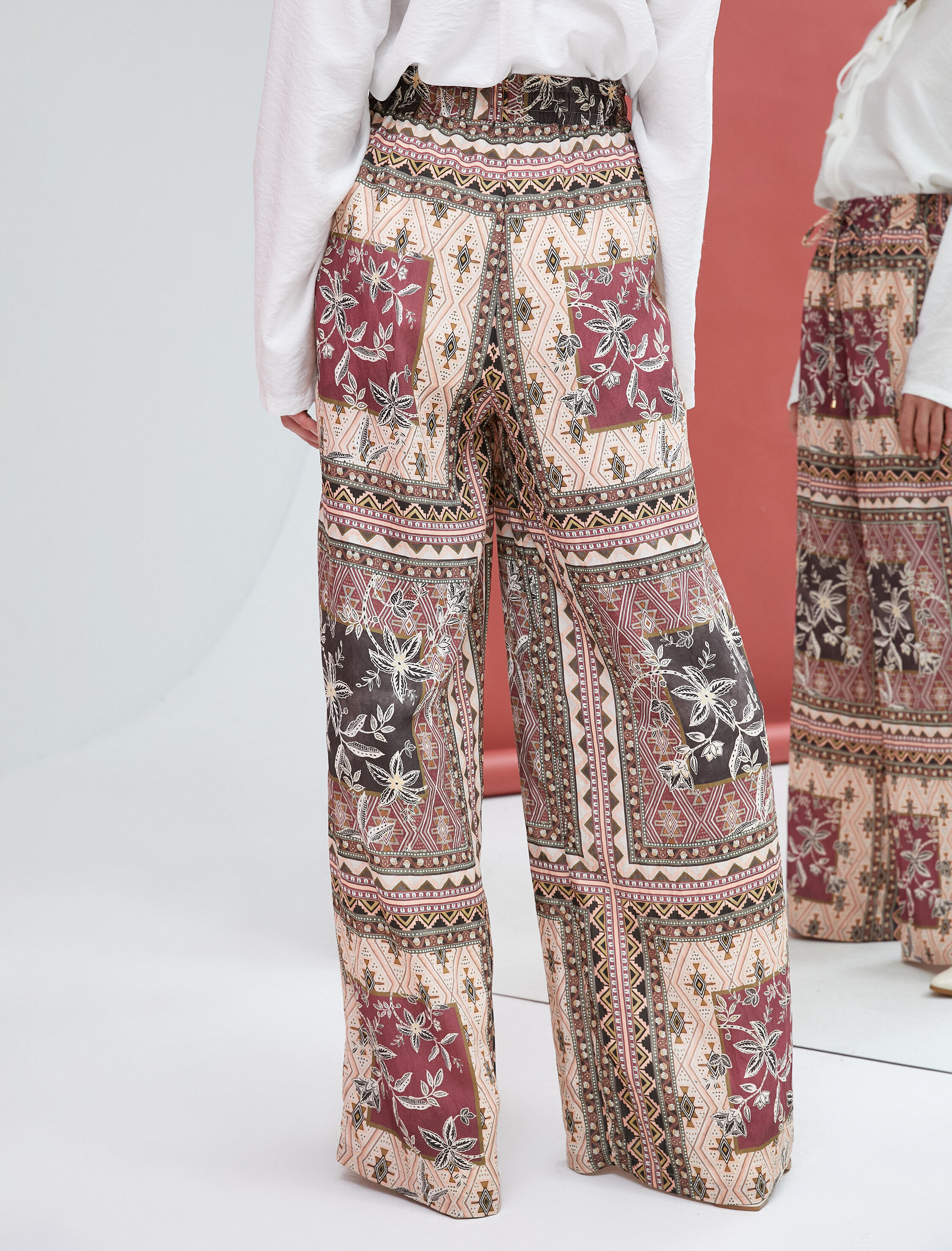   Bol Paça Pantolon Beli Bağcıklı Cep Detaylı Rahat Kesim