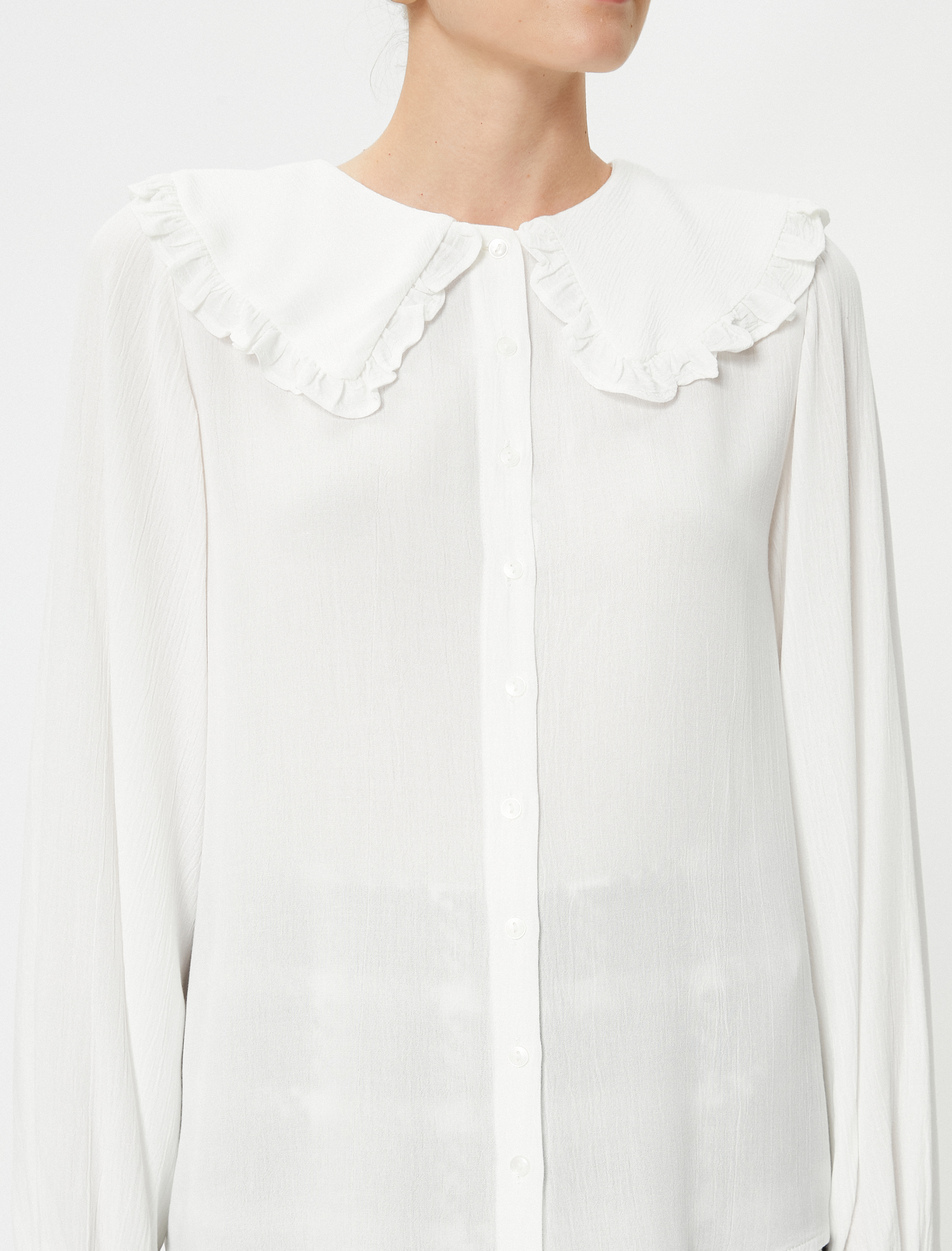   Uzun Kollu Gömlek Bebe Yaka Fırfırlı Düğmeli