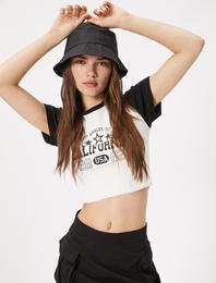 Crop Tişört Kolej Baskılı Reglan Kol Slim Fit Bisiklet Yaka