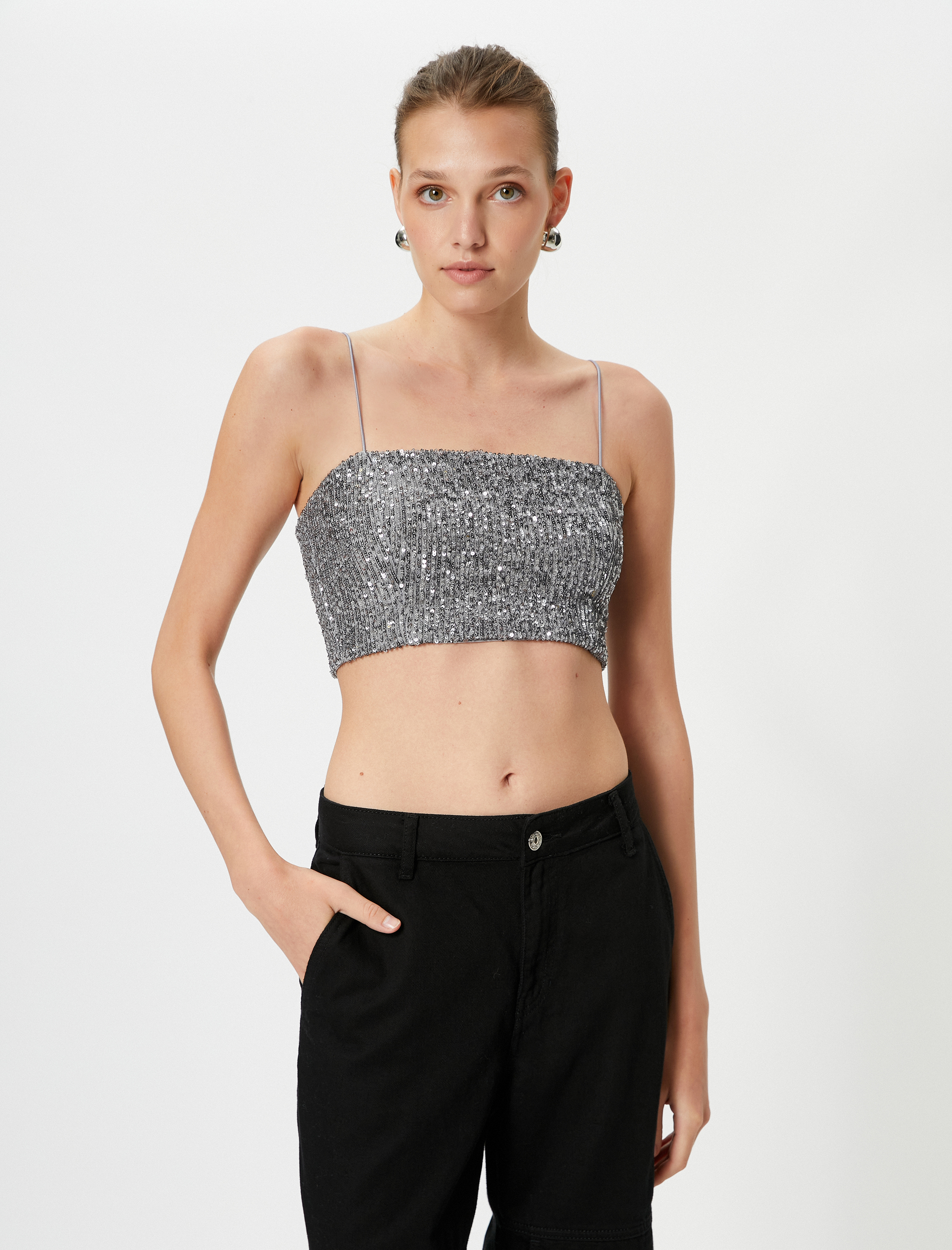   Payetli Crop Üst İnce Askılı Kare Yaka