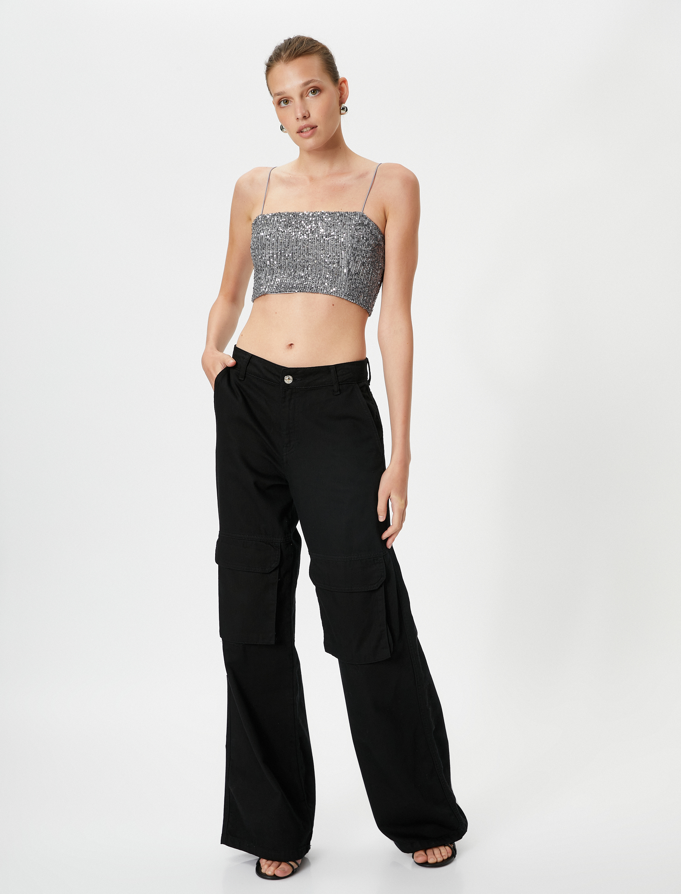   Payetli Crop Üst İnce Askılı Kare Yaka