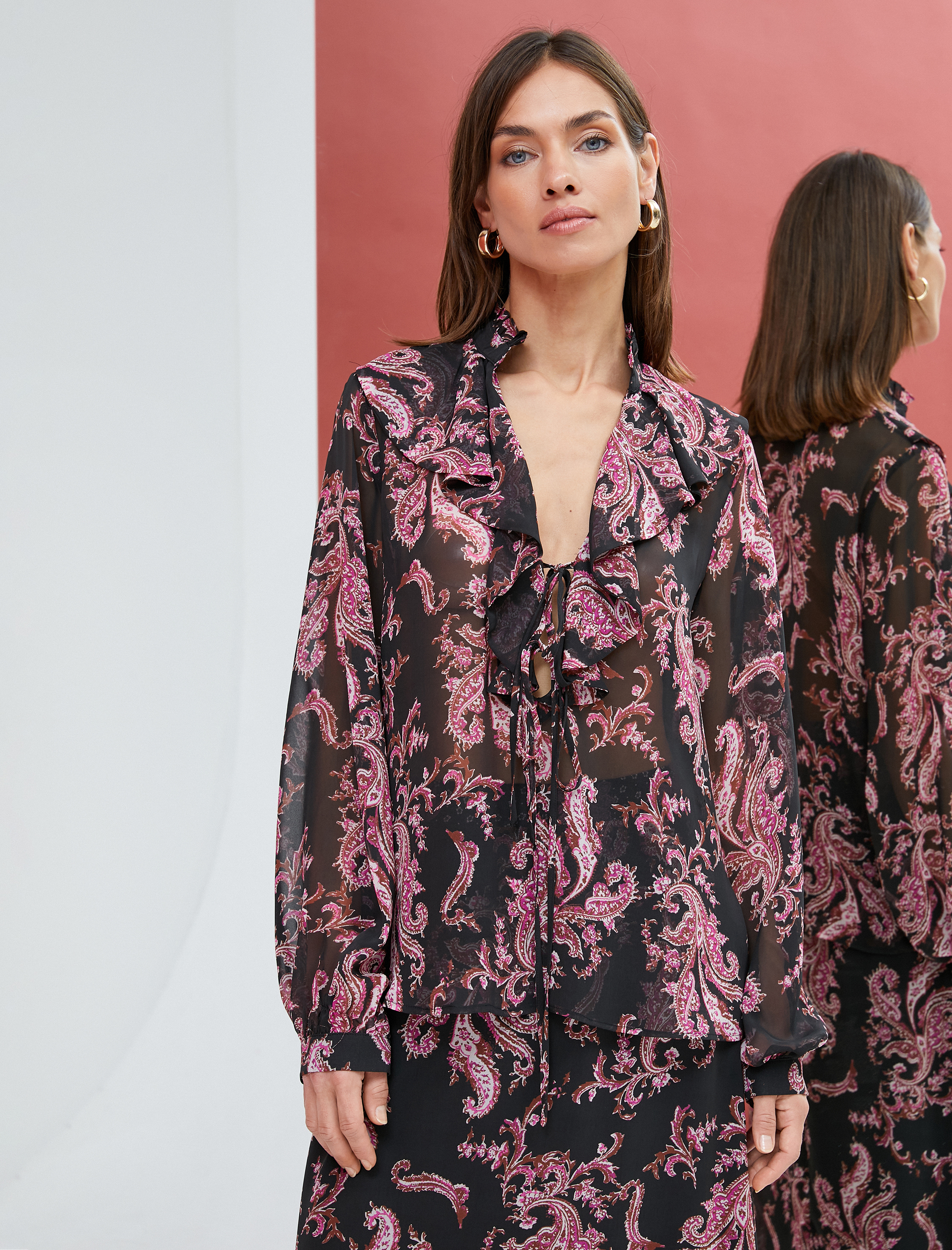   Şifon Bluz Fırfırlı Transparan Bağlama Detaylı Uzun Kollu