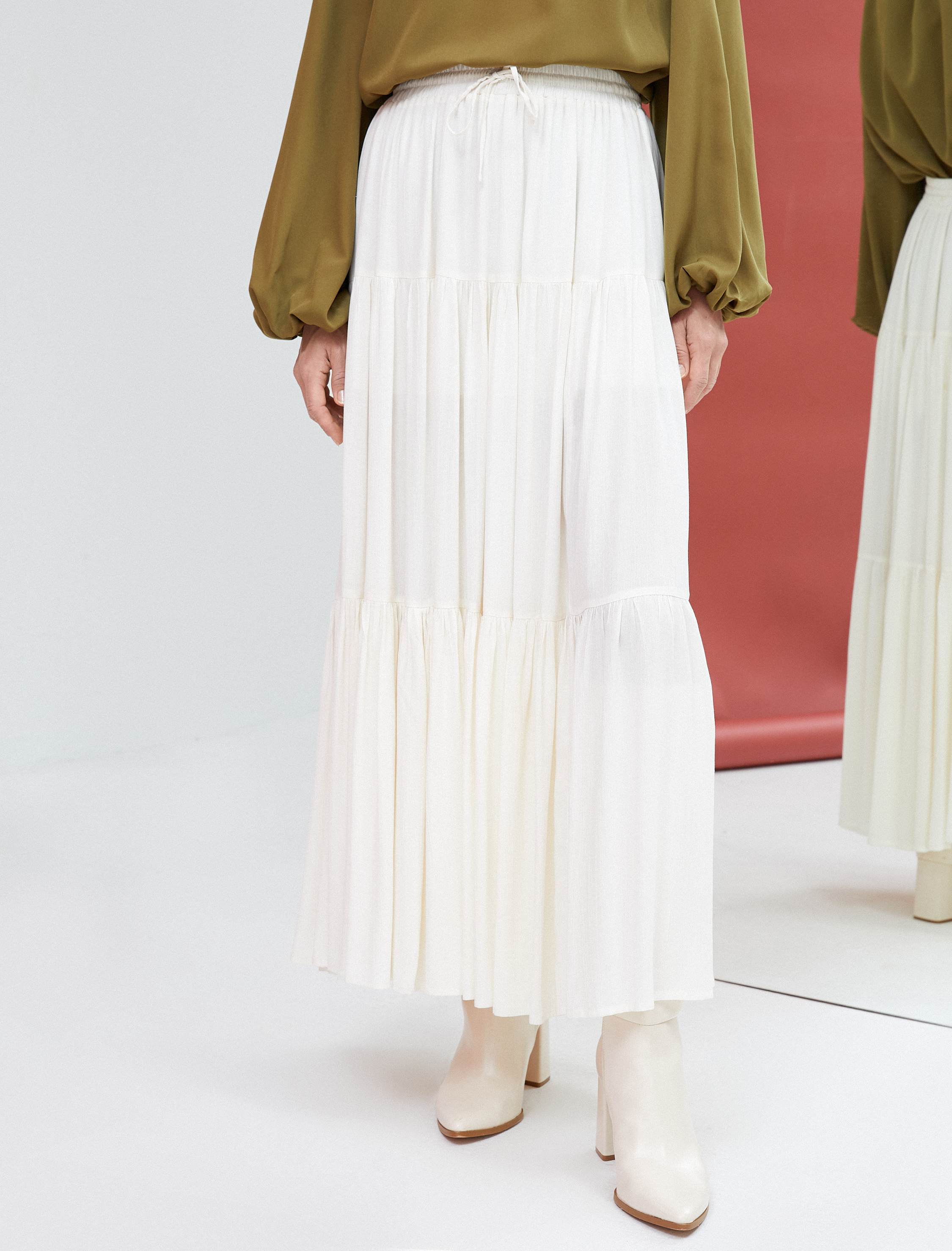   Uzun Etek Beli Bağcıklı Volanlı Rahat Kesim