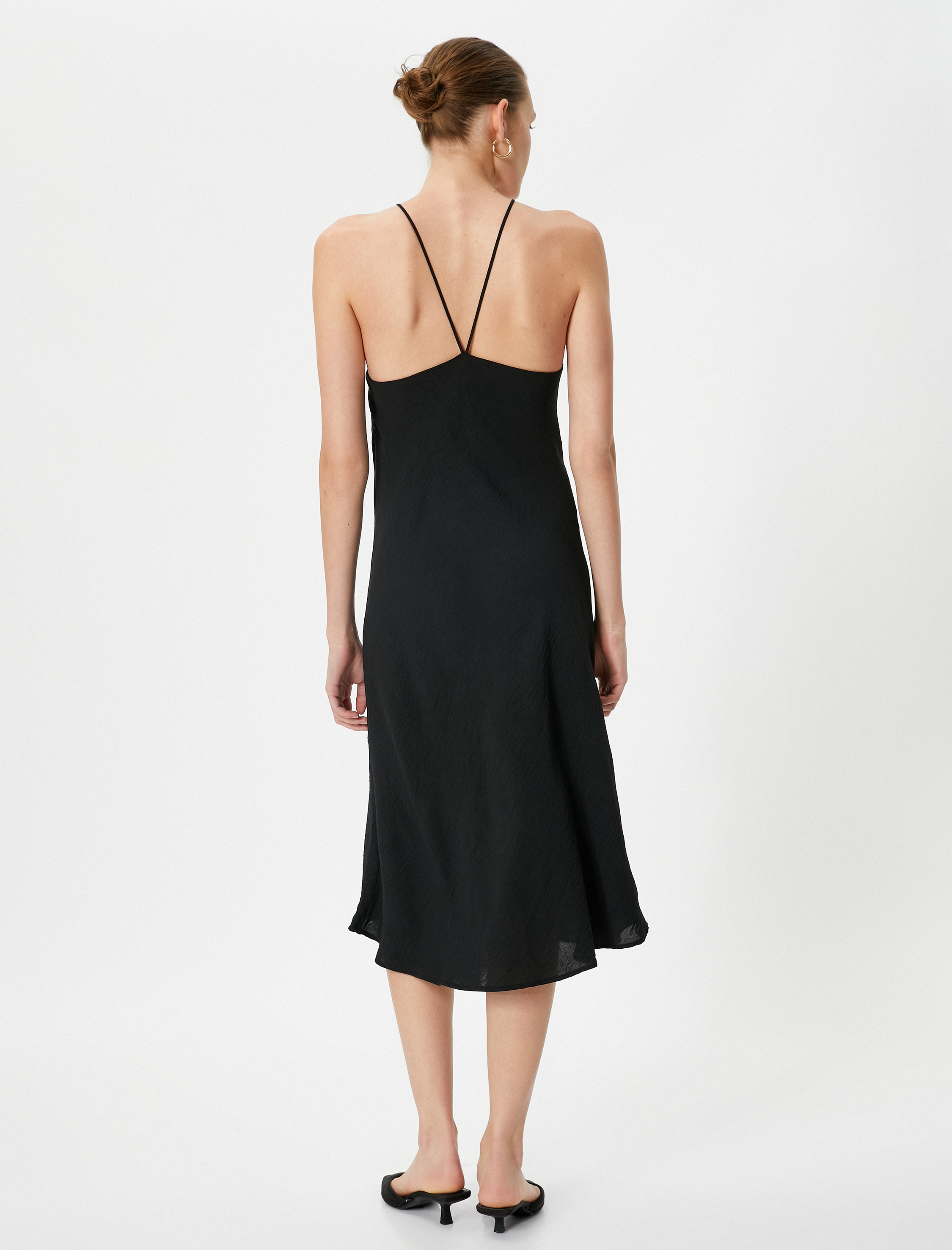   Midi Elbise Halter Yaka Dokulu Çapraz Sırt Askılı