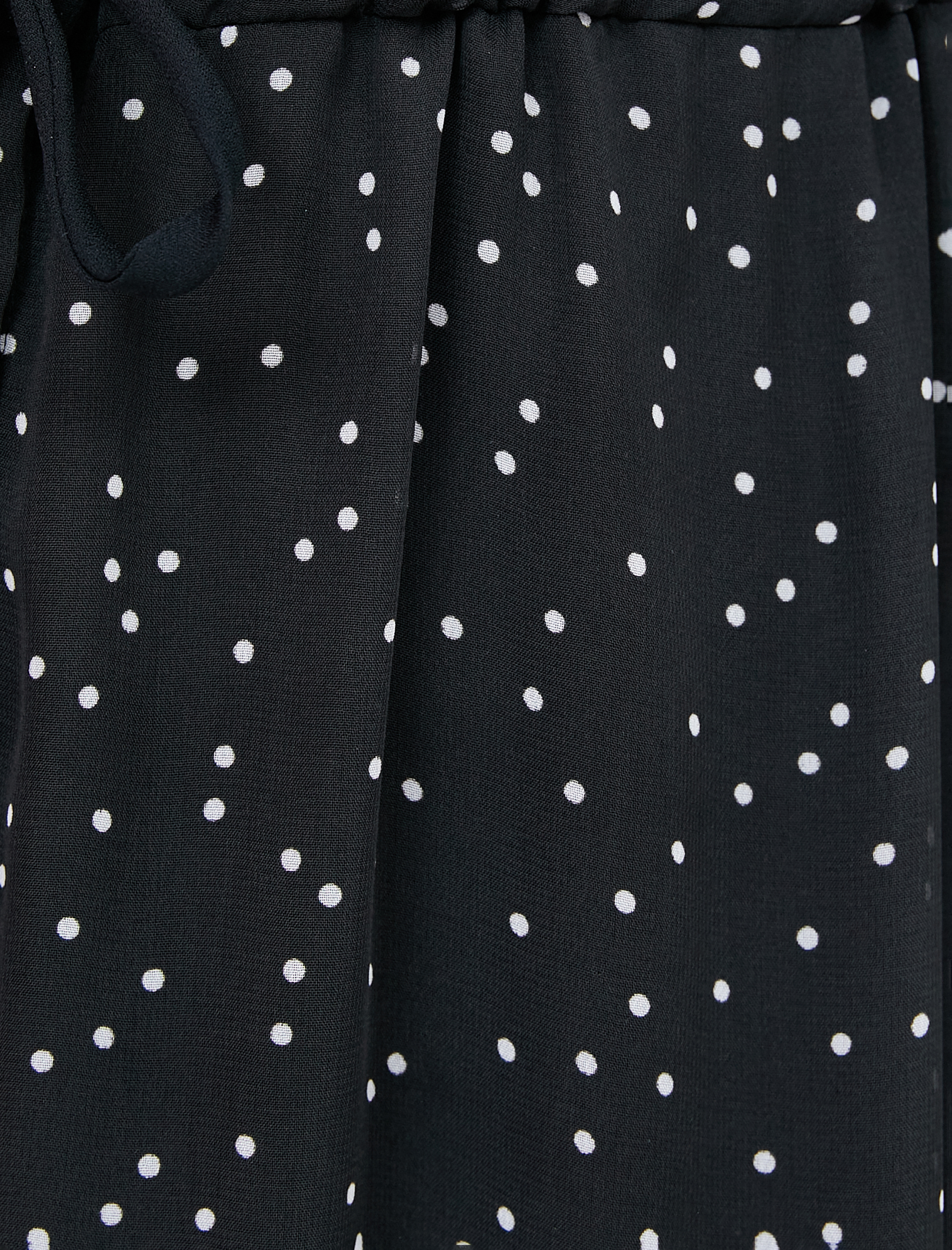   Şifon Elbise Puantiyeli Uzun Kollu Düğmeli Beli Bağcıklı