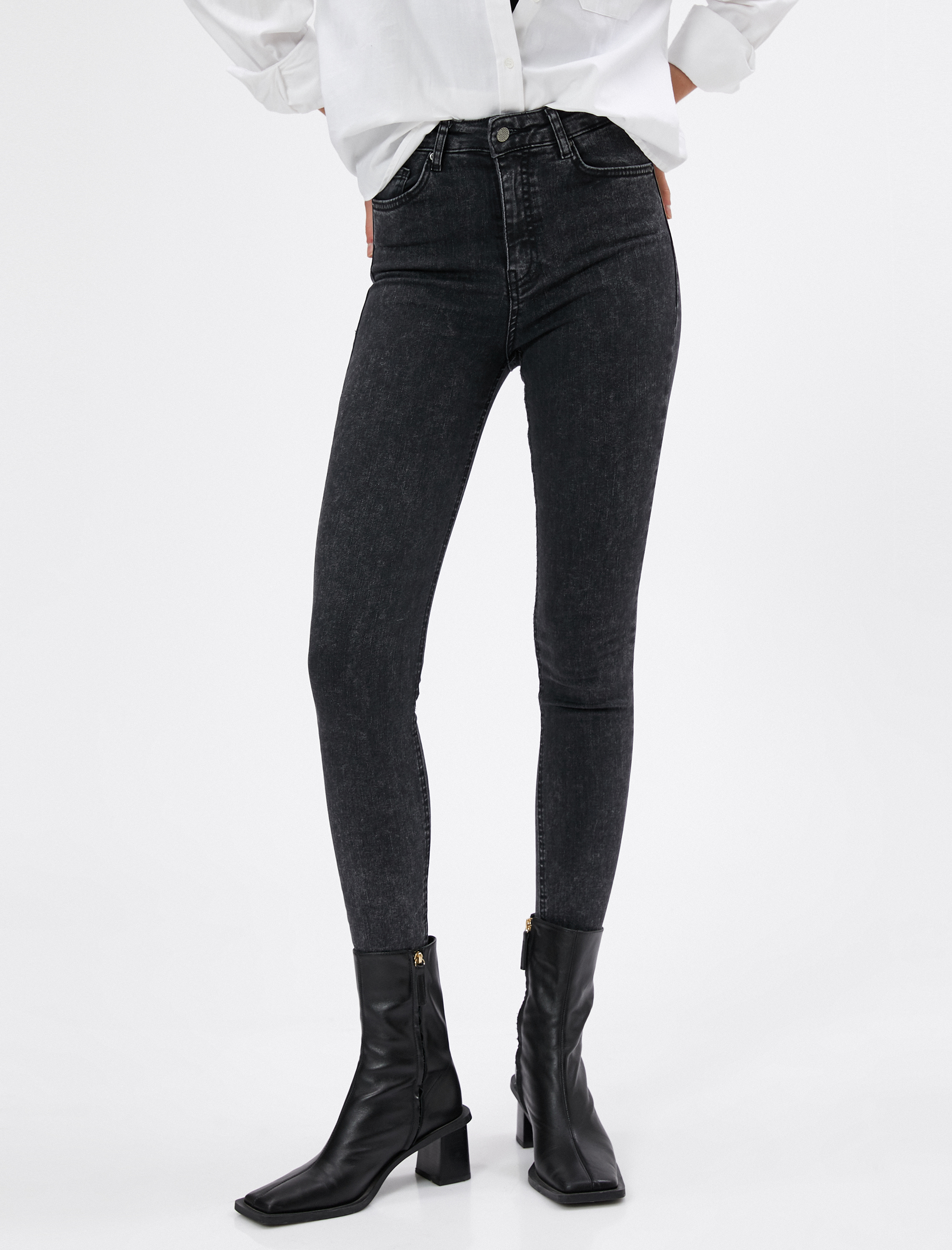 Siyah Kadın Dar Paça Kot Pantolon Dar Kesim Carmen Jeans 4WAL40113MD