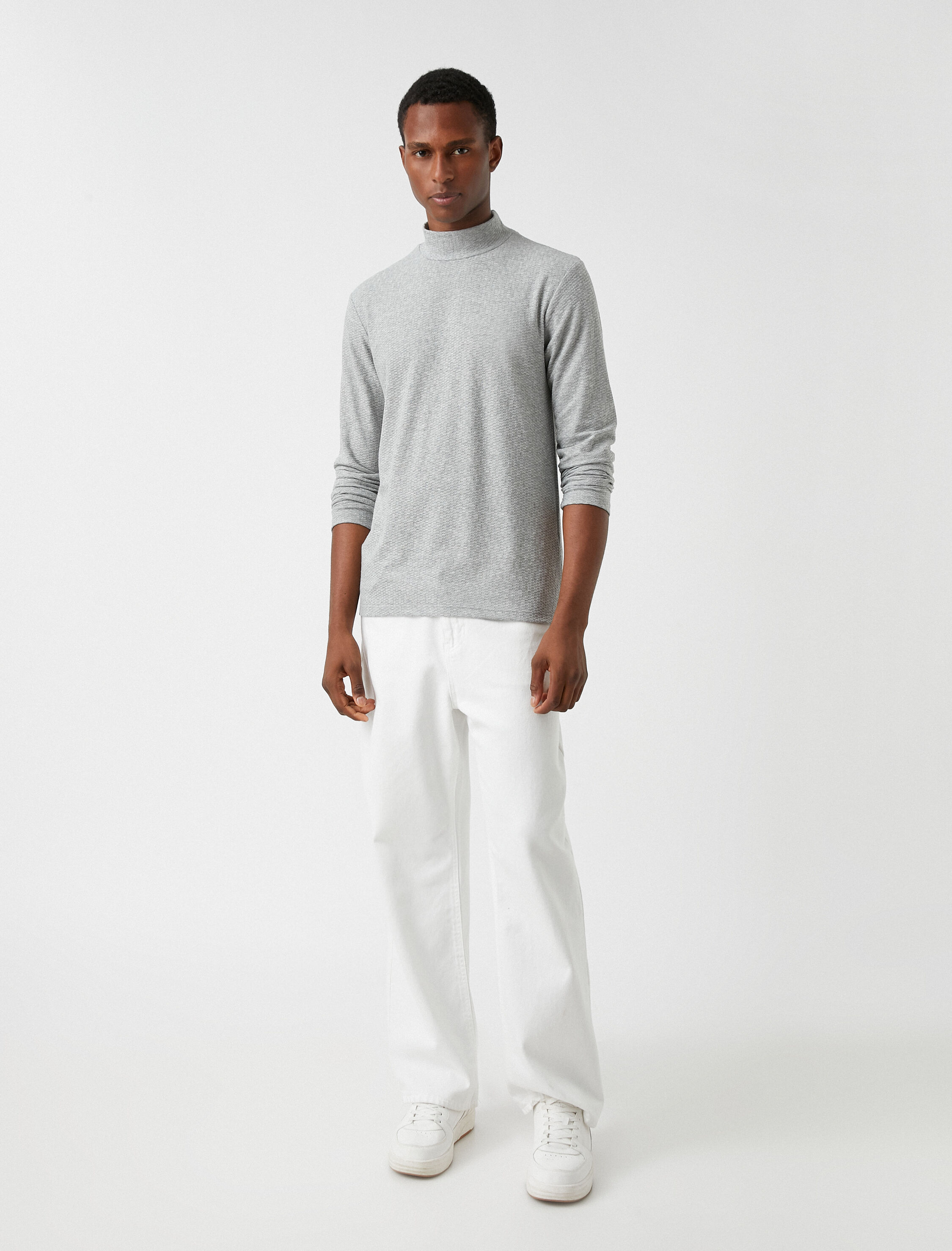   Basic Kazak Yarım Balıkçı Yaka