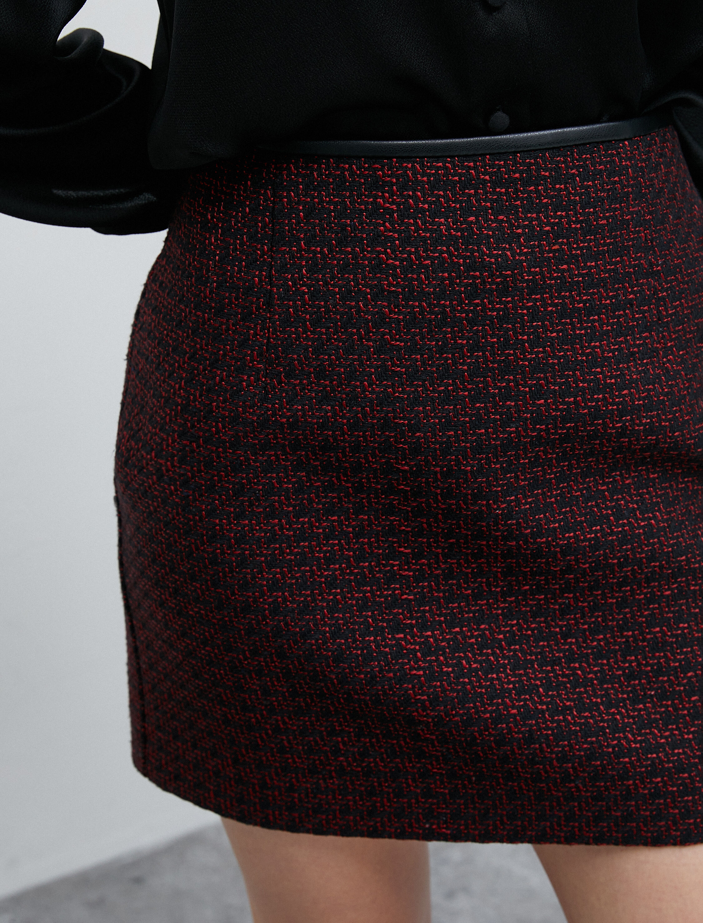   Mini Tüvit Etek Suni Deri Detaylı