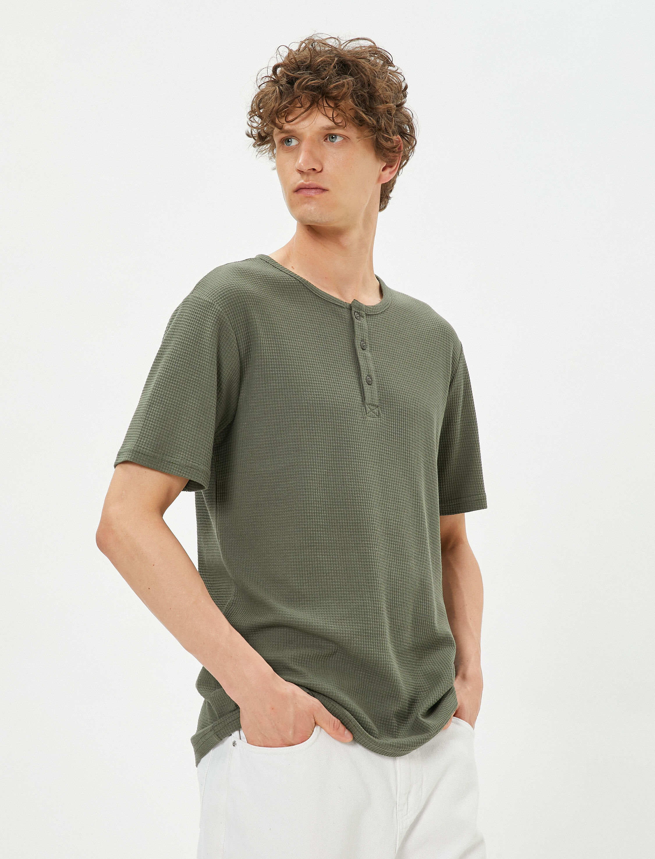   Basic Tişört Bisiklet Yaka Düğme Detaylı Dar Kesim Pamuklu