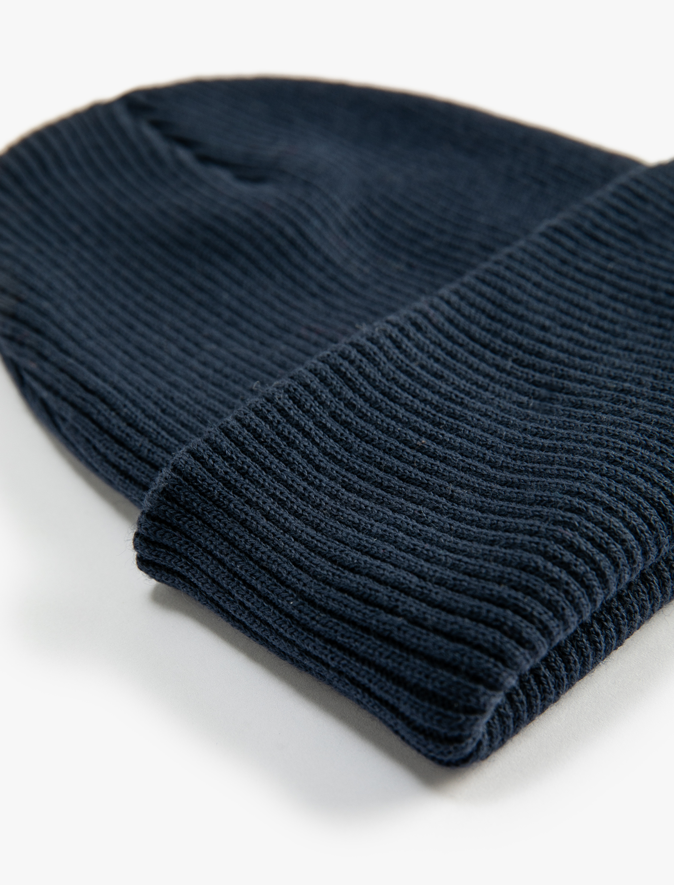 Erkek Çocuk Lastikli Örgü Bere