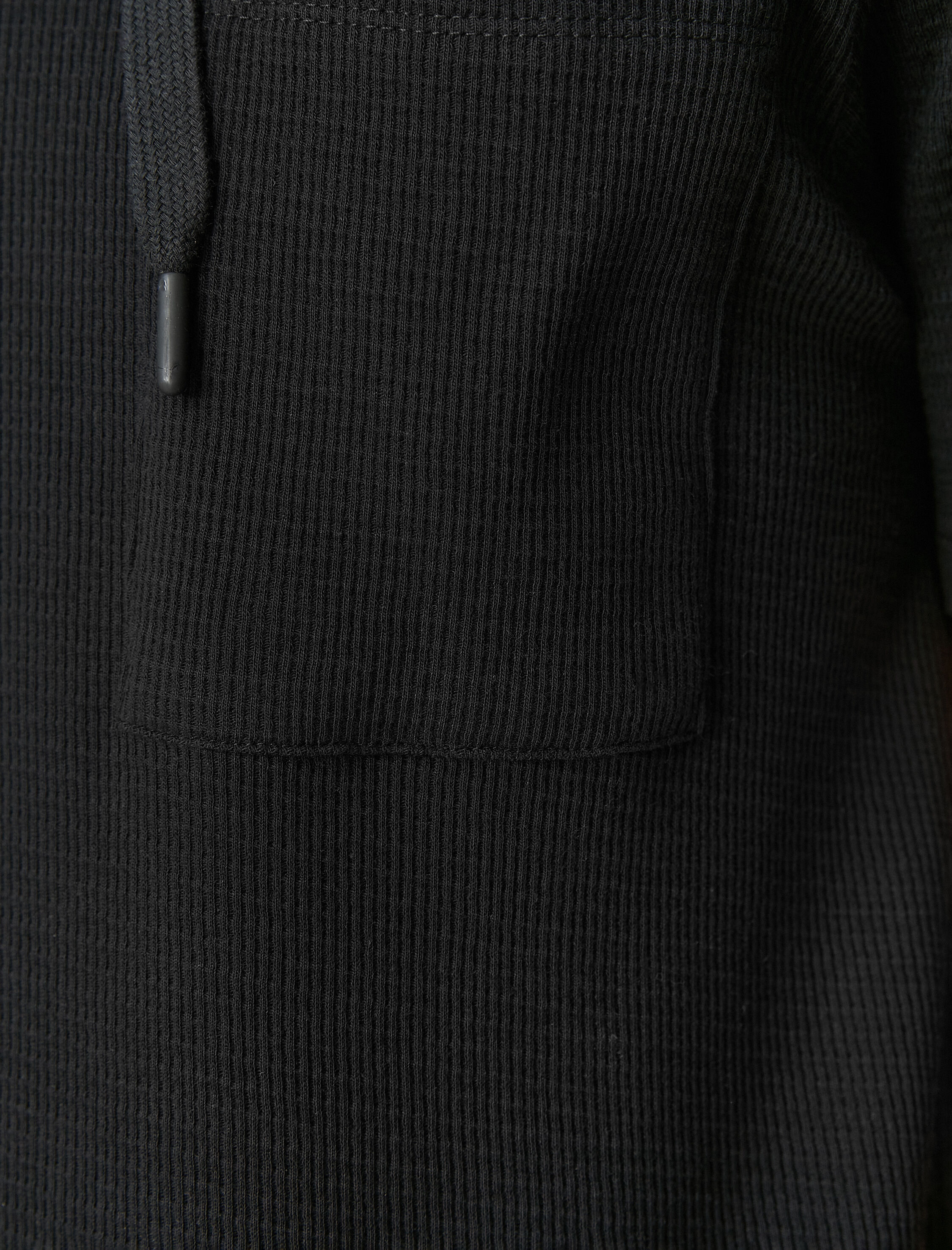   Basic Kapşonlu Tişört Kısa Kollu Dokulu Cep Detaylı Pamuklu