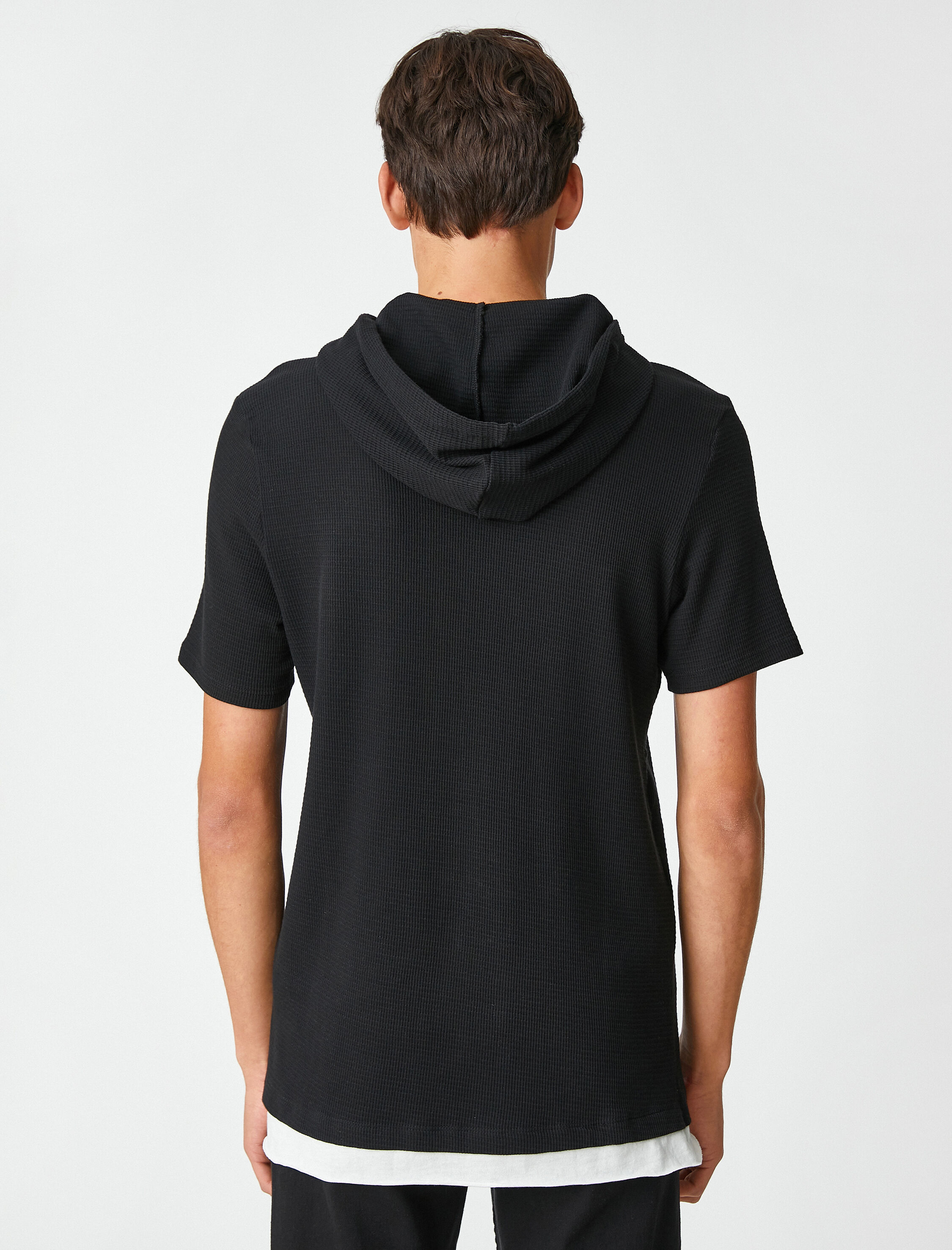   Basic Kapşonlu Tişört Kısa Kollu Dokulu Cep Detaylı Pamuklu